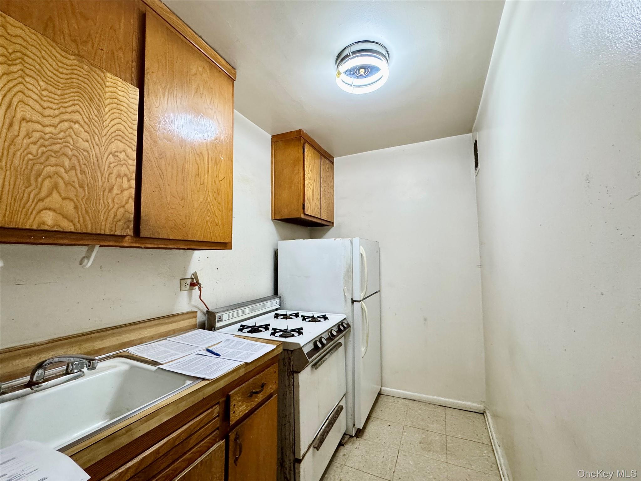 #7 photo, 142-05 Roosevelt Avenue, Куинс ‖ Flushing , NY 11354