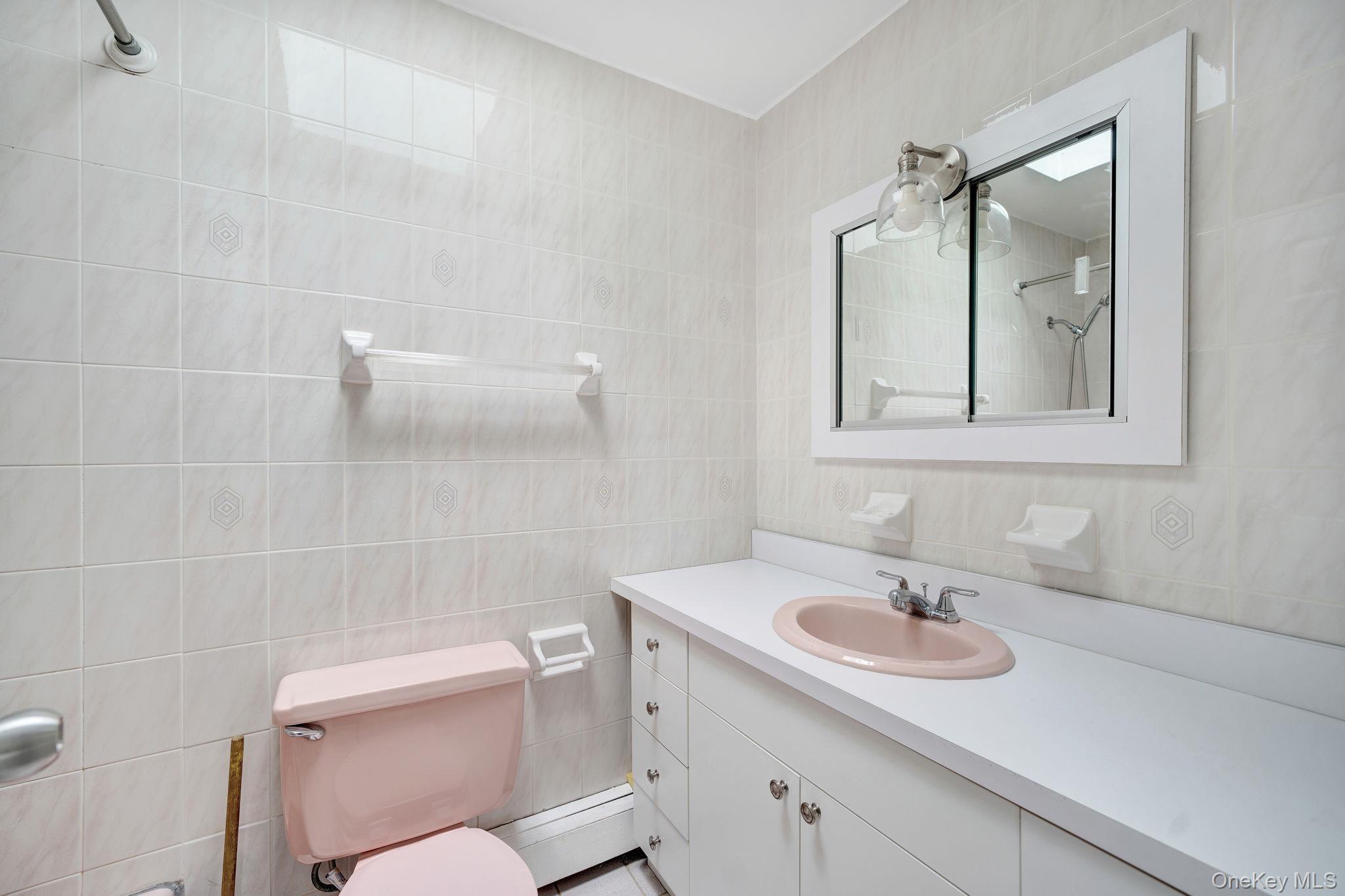 #14 photo, 80-24 138th Street, Куинс ‖ Briarwood , NY 11435