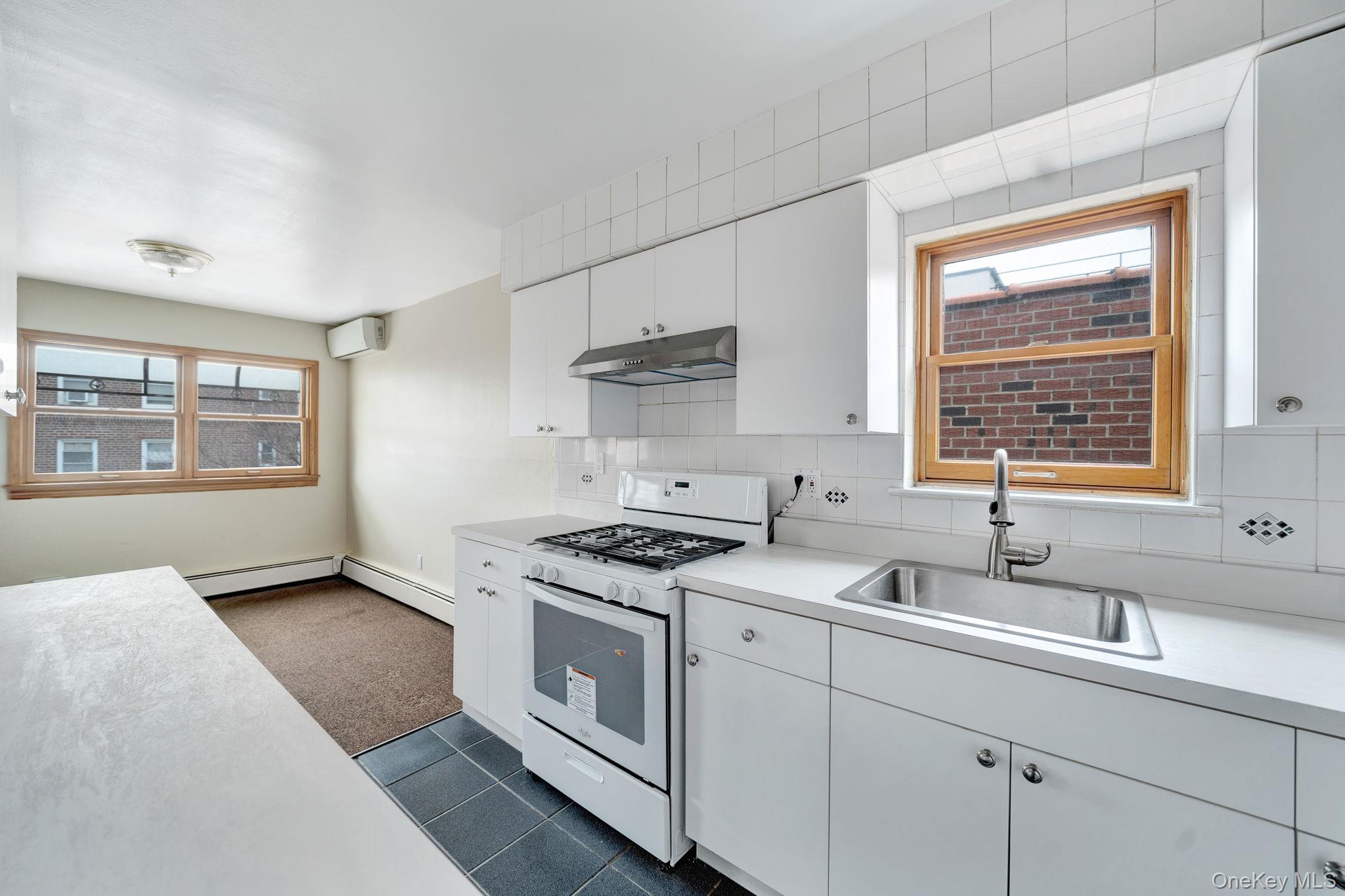 #8 photo, 80-24 138th Street, Куинс ‖ Briarwood , NY 11435