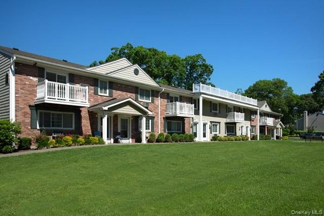 #2 photo, 14 Nottingham Place, Coram , NY 11727