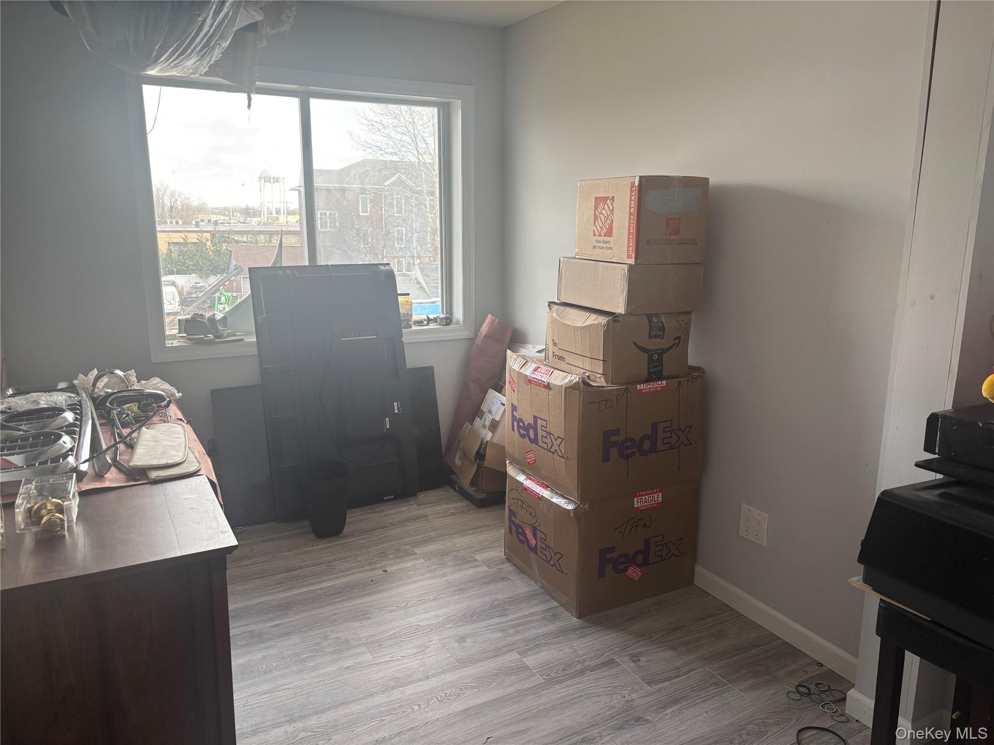 #4 photo, 521 Oak Street, Copiague , NY 11726