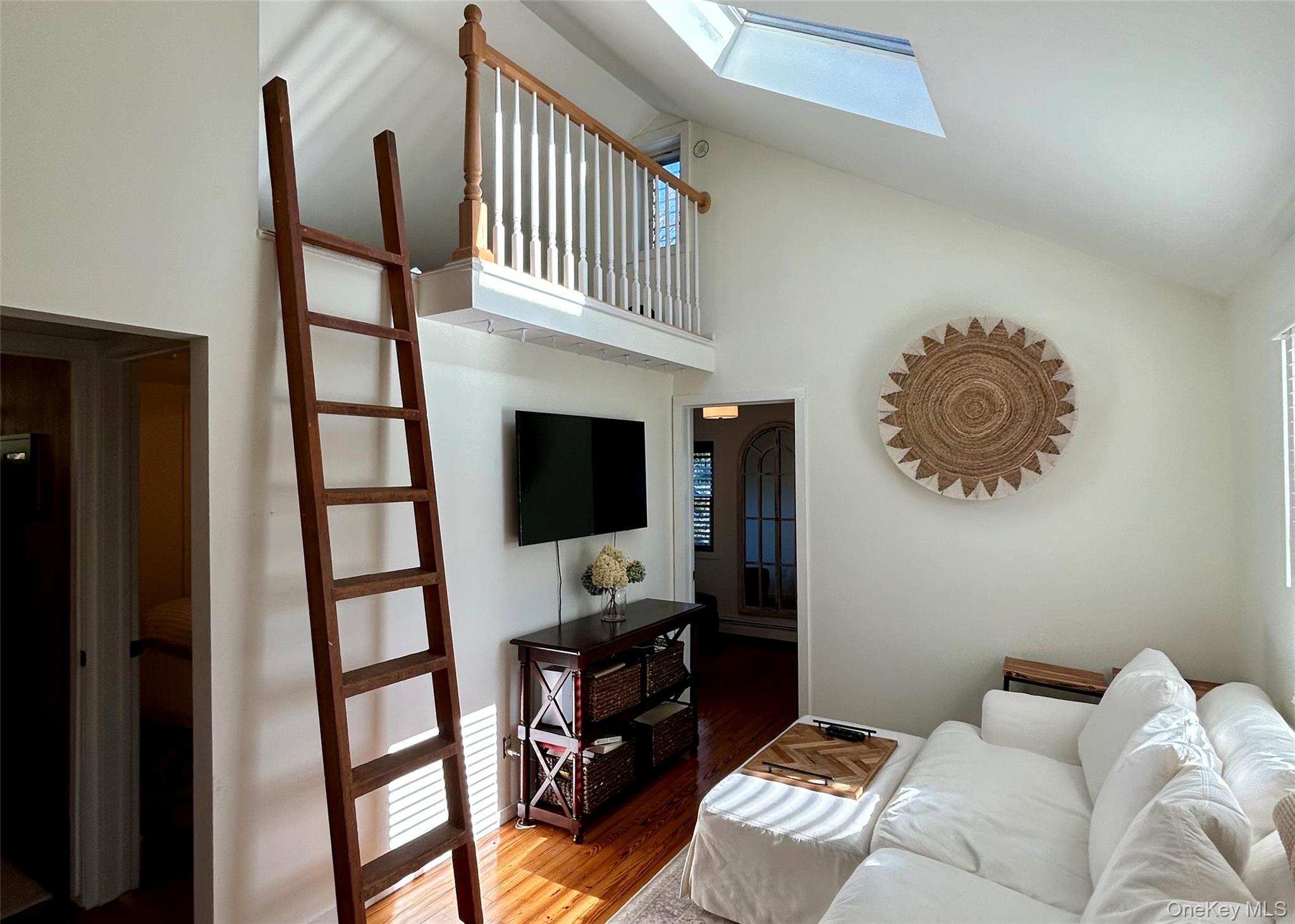 #4 photo, 56 Tuscarora Drive, Centerport , NY 11721