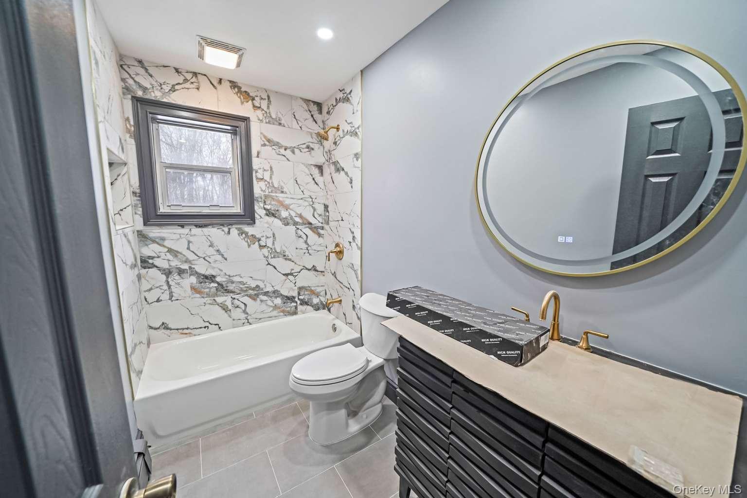 #3 photo, 99 Ontario Street, सफ़ोक काउंटी Port Jefferson , NY 11776