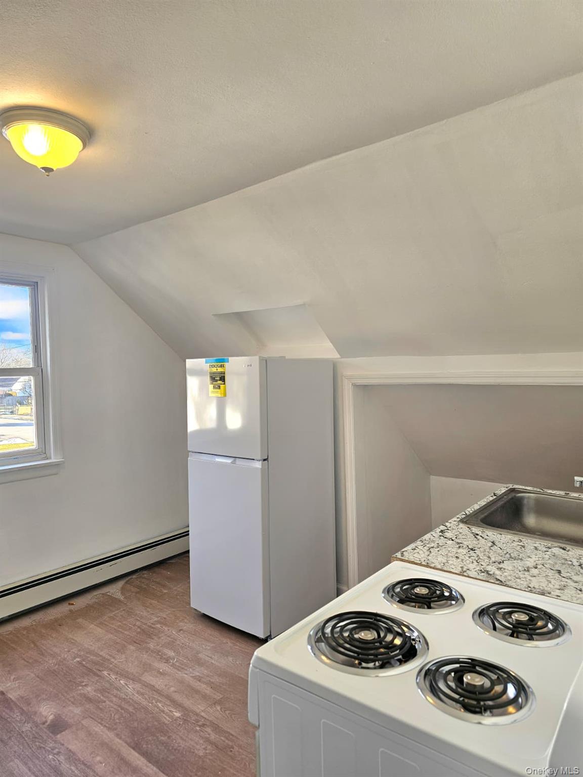 #5 photo, 7 Montgomery Street, Саффолк ‖ Brentwood , NY 11717