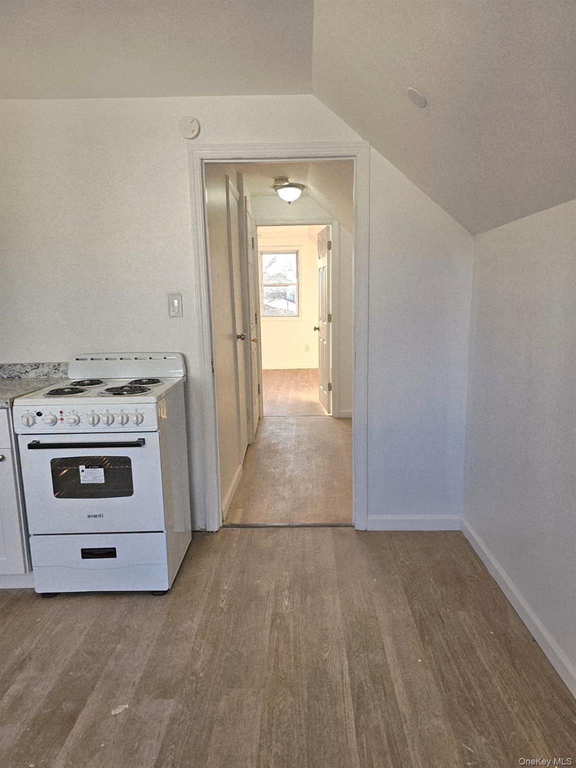 #7 photo, 7 Montgomery Street, Саффолк ‖ Brentwood , NY 11717