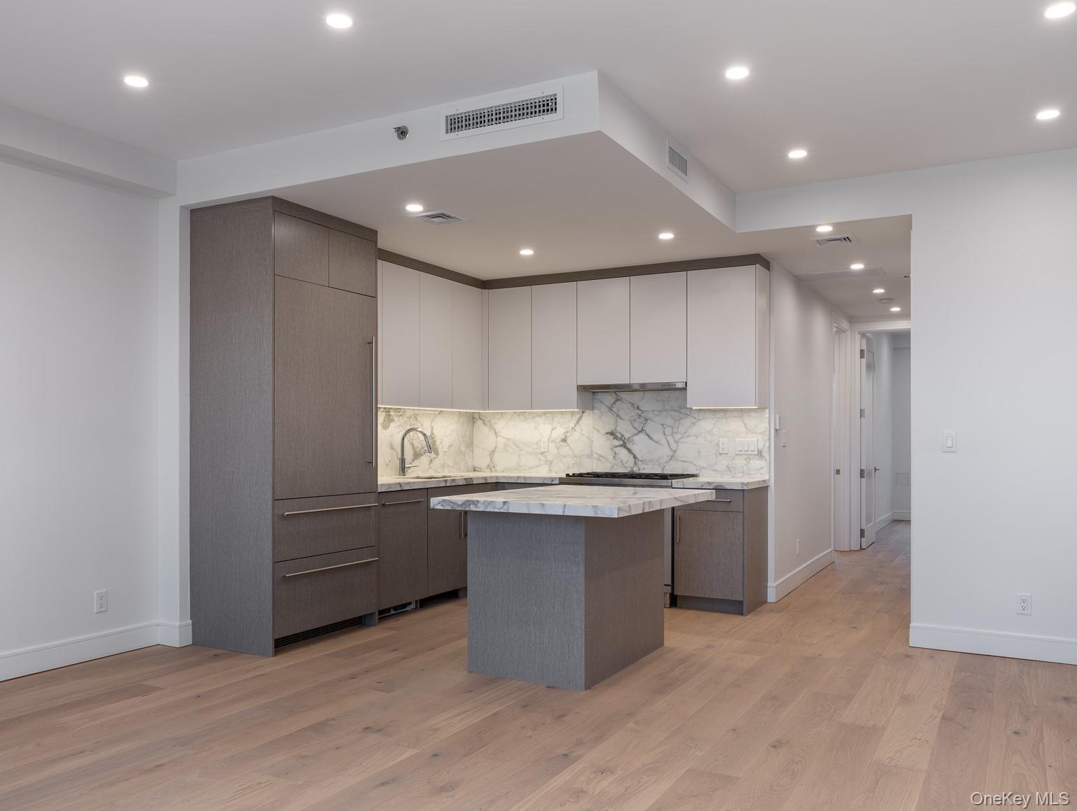 #5 photo, 2131 Shore Boulevard, अस्टोरिया Astoria , NY 11105