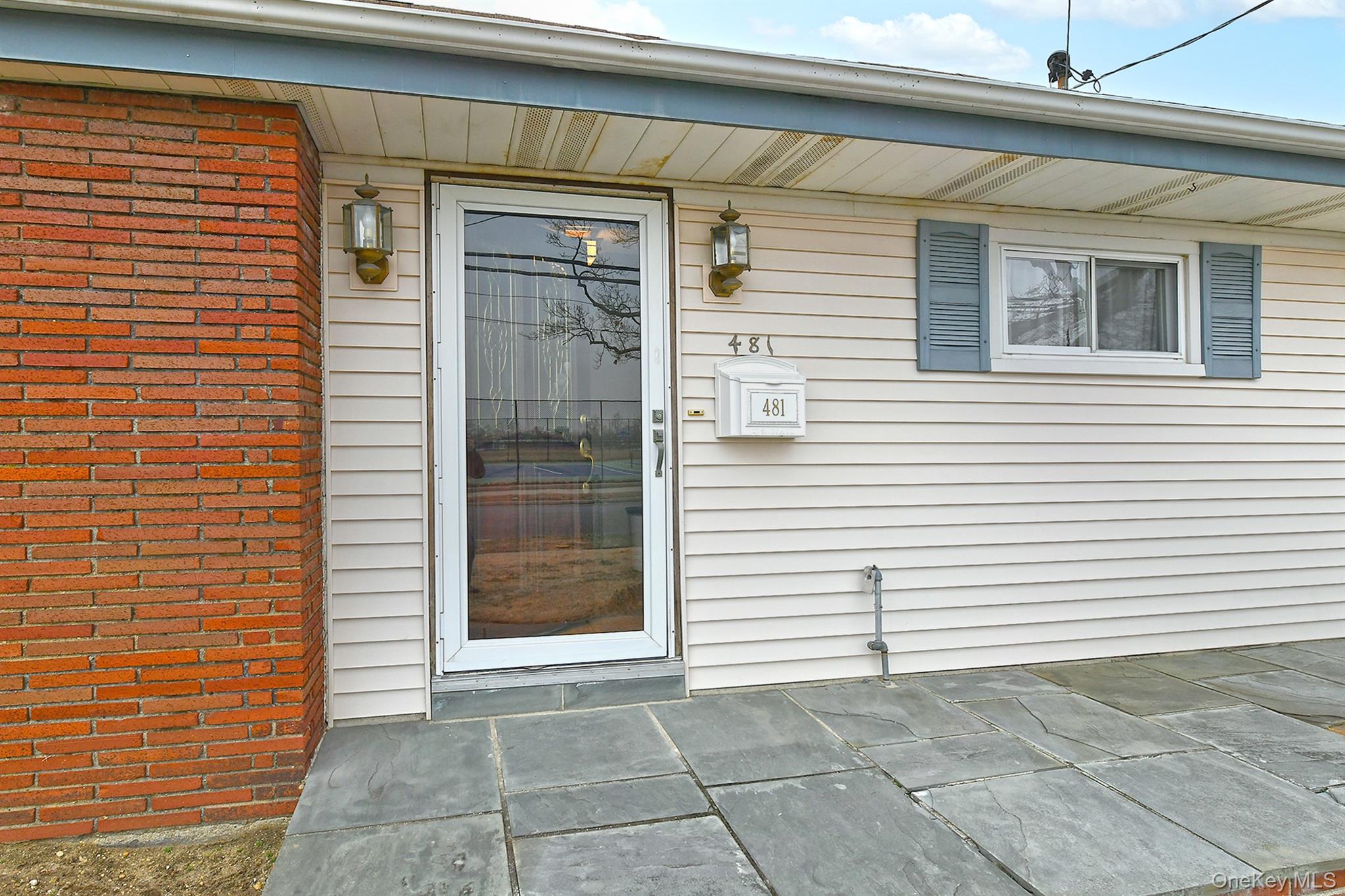 #6 photo, 481 Leonard Boulevard, New Hyde Park , NY 11040