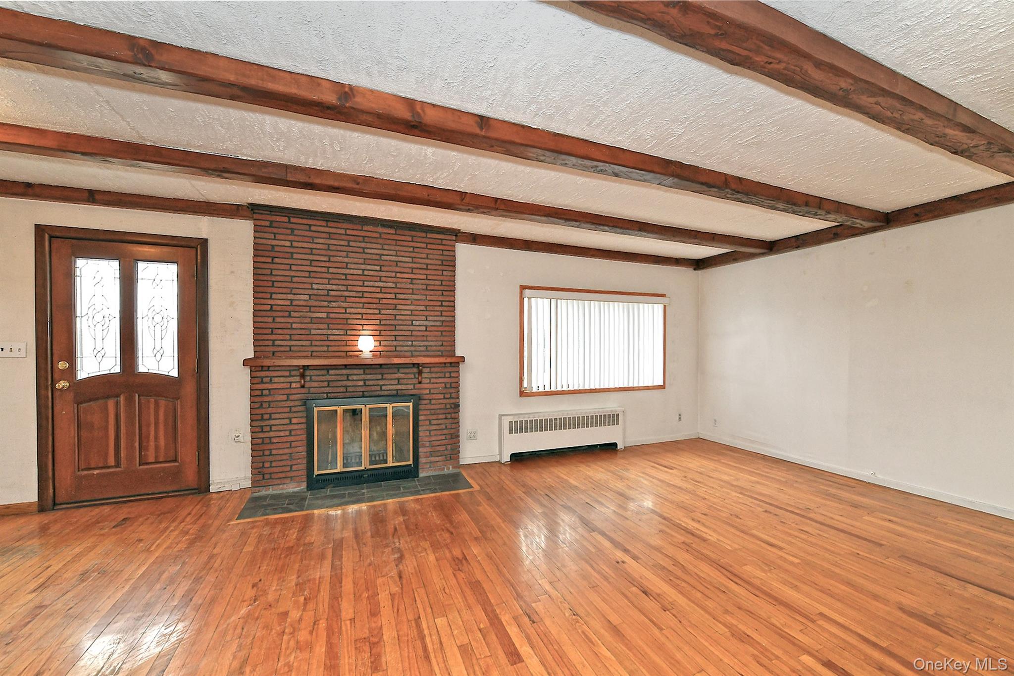 #7 photo, 481 Leonard Boulevard, New Hyde Park , NY 11040