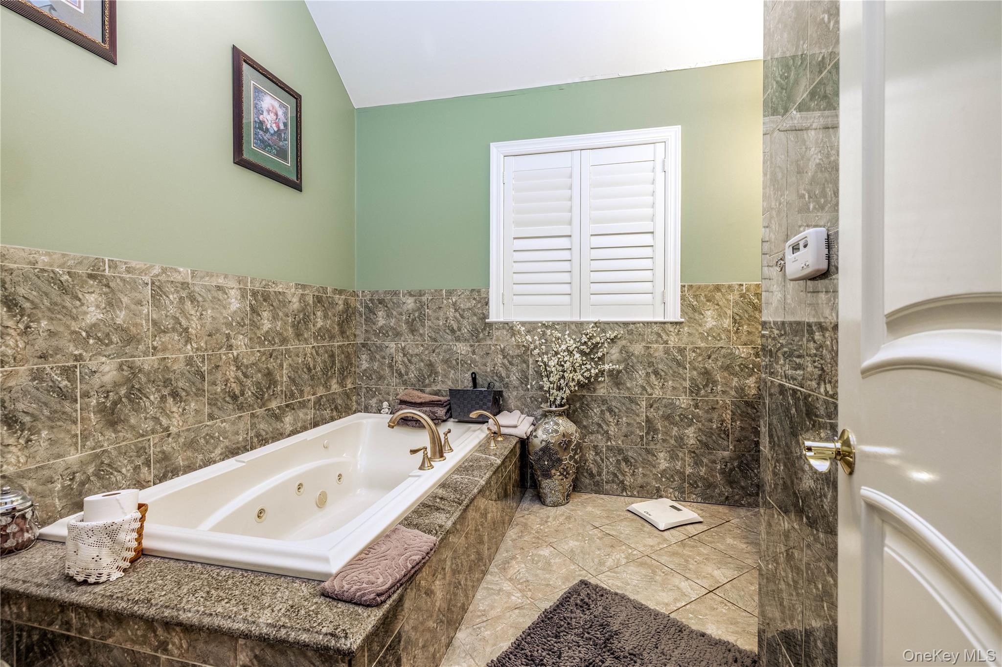 #18 photo, 8611 165th Avenue, Howard Beach , NY 11414