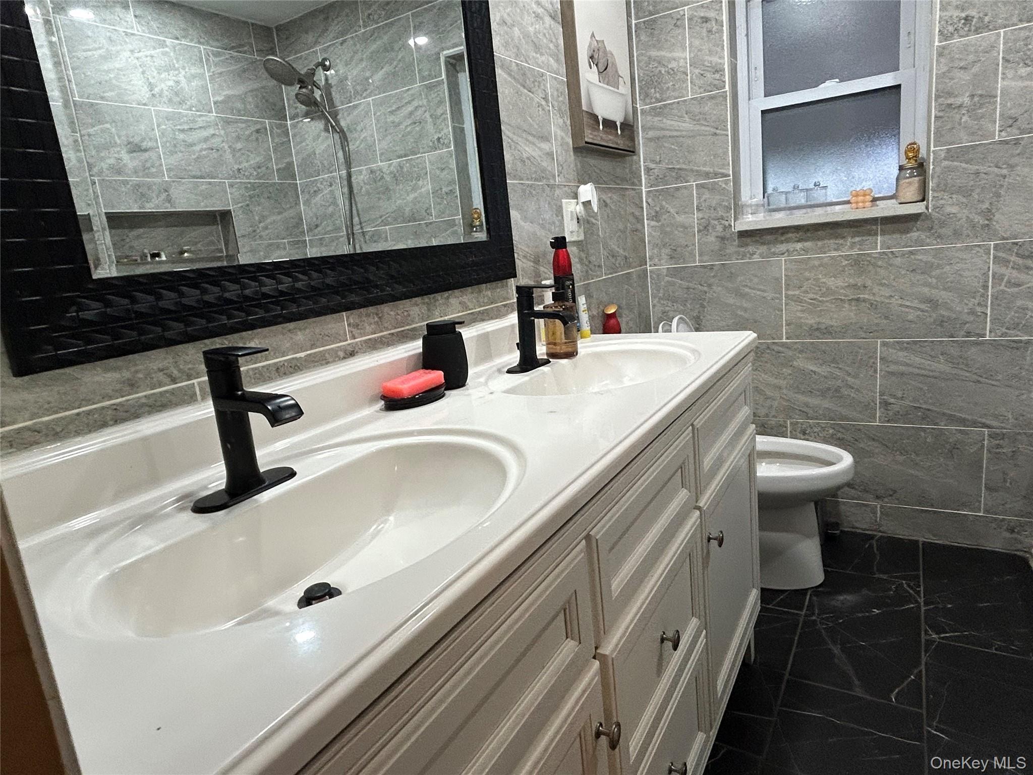 #14 photo, 17 Molyneaux Road, Valley Stream , NY 11580