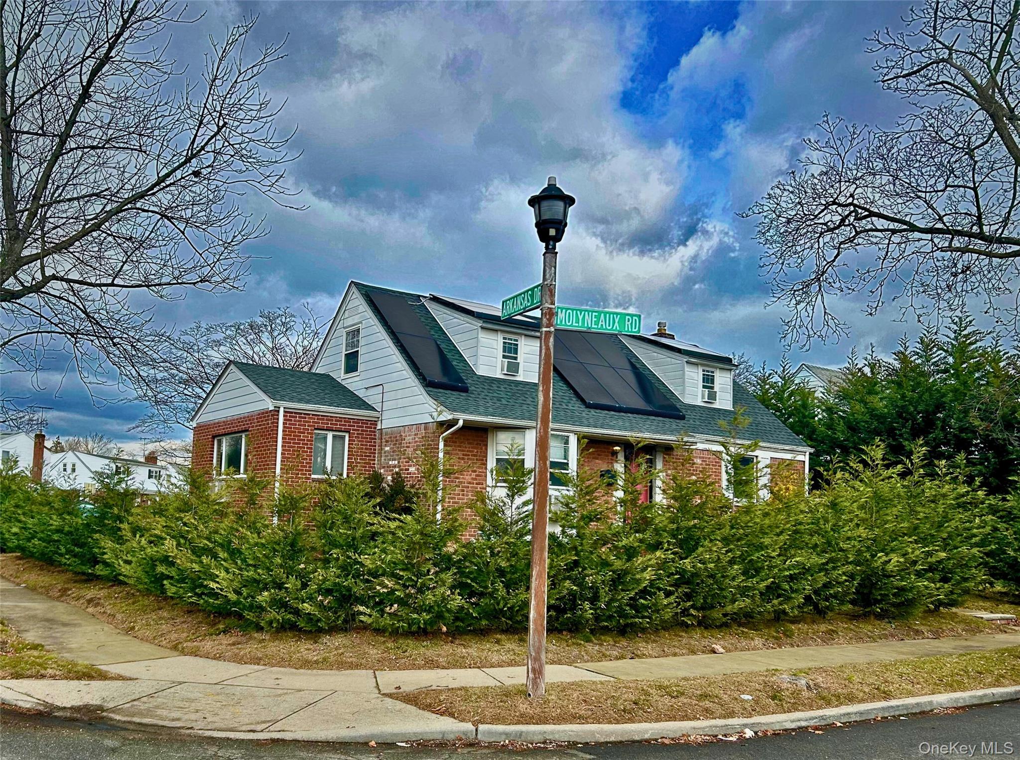 #2 photo, 17 Molyneaux Road, Valley Stream , NY 11580