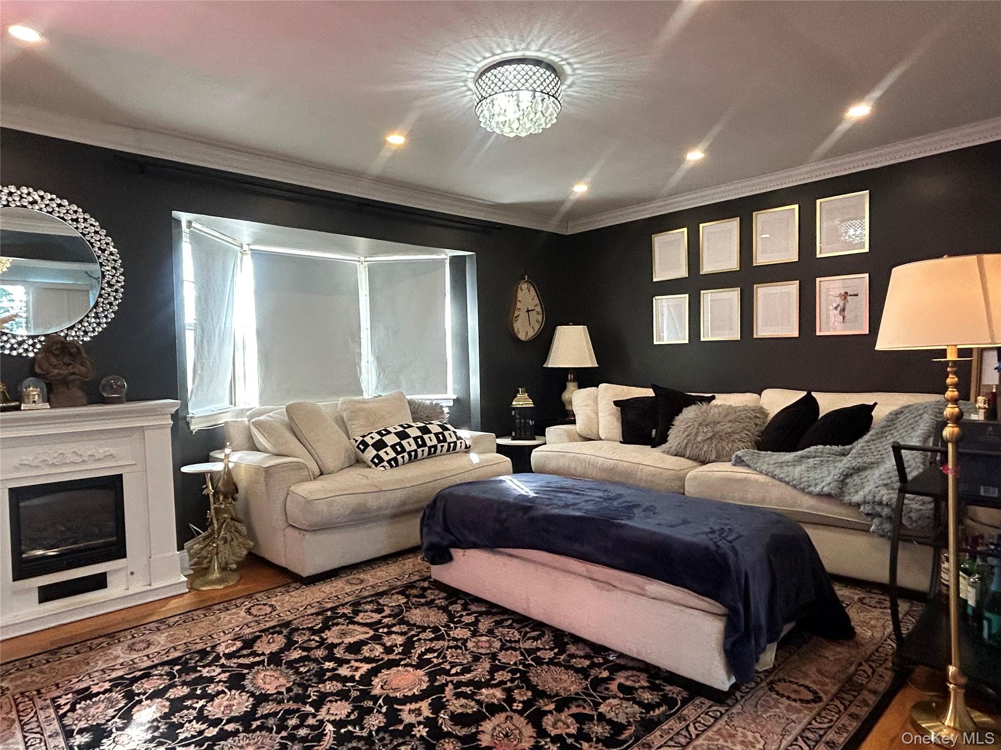 #4 photo, 17 Molyneaux Road, Valley Stream , NY 11580