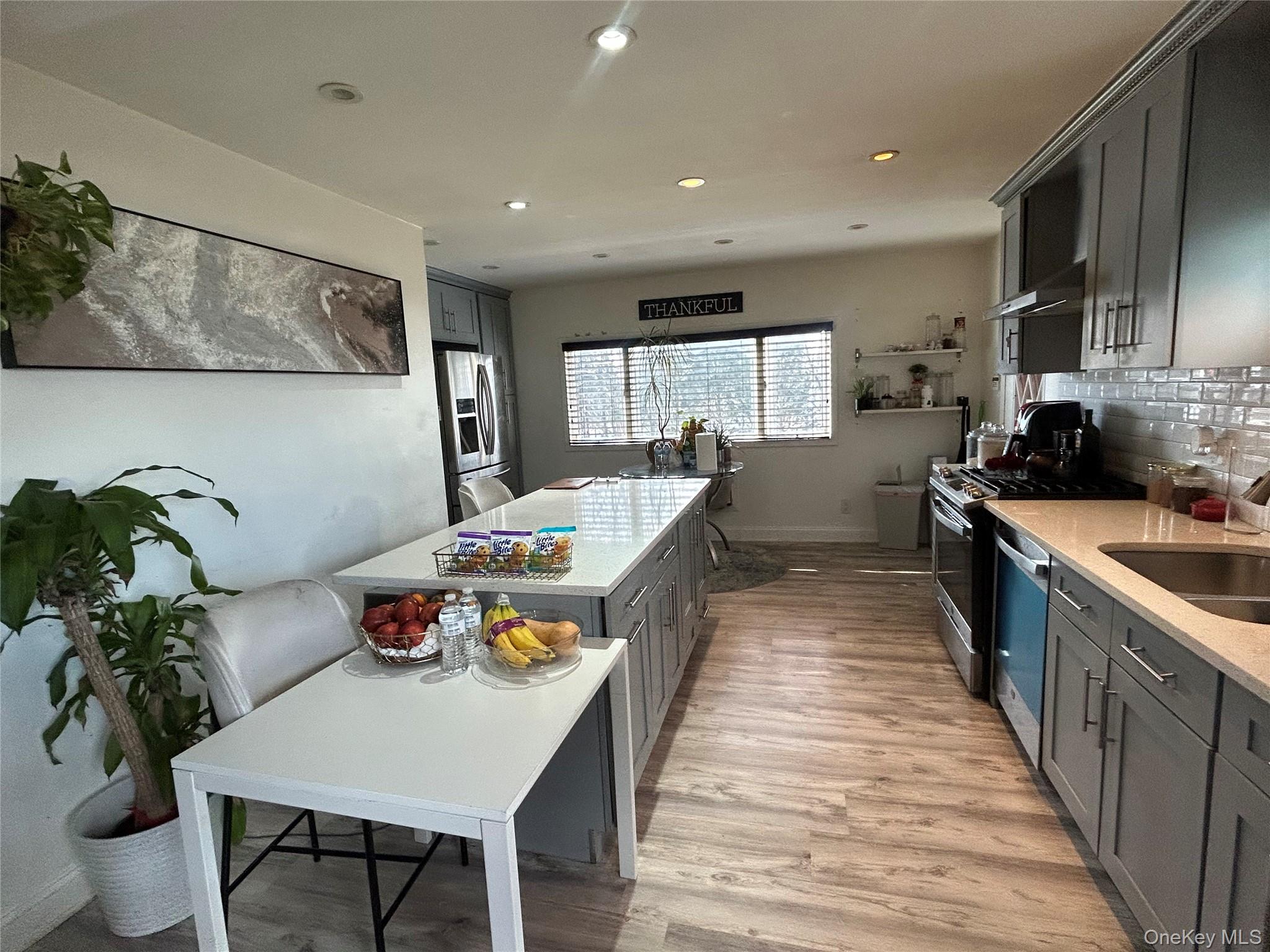 #6 photo, 17 Molyneaux Road, Valley Stream , NY 11580