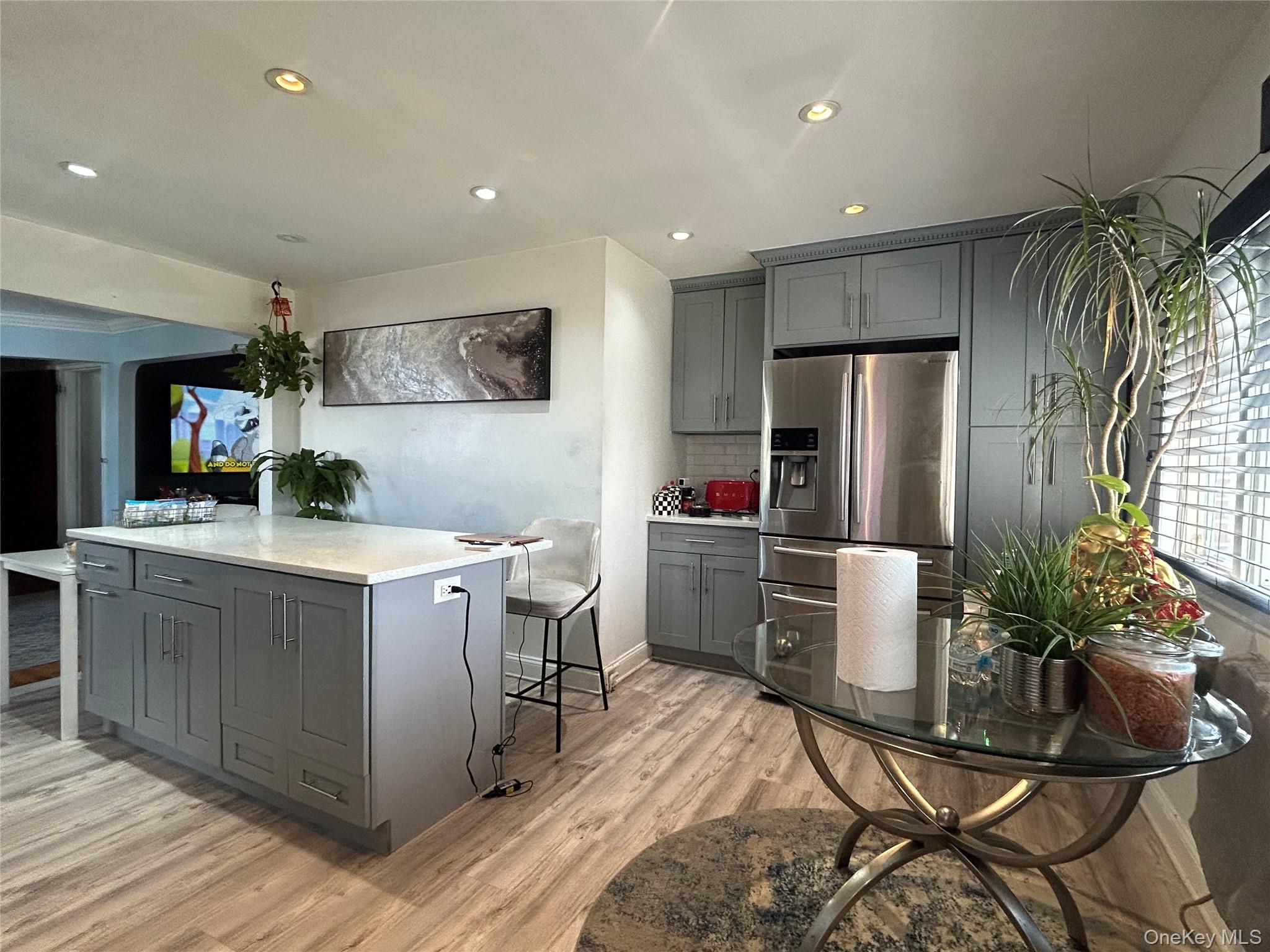 #8 photo, 17 Molyneaux Road, Valley Stream , NY 11580