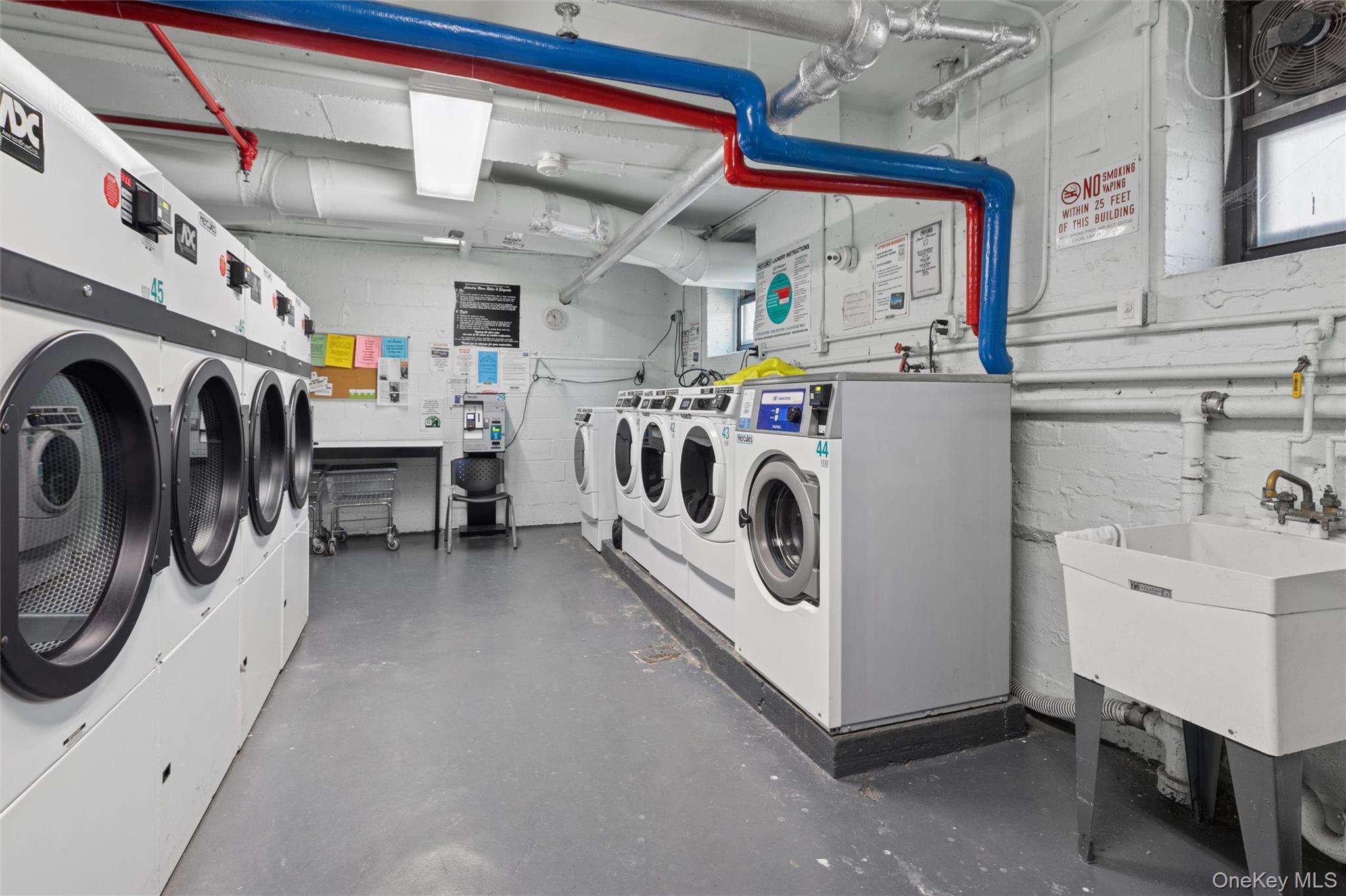 #13 photo, 32-40 92nd Street, Куинс ‖ East Elmhurst , NY 11369