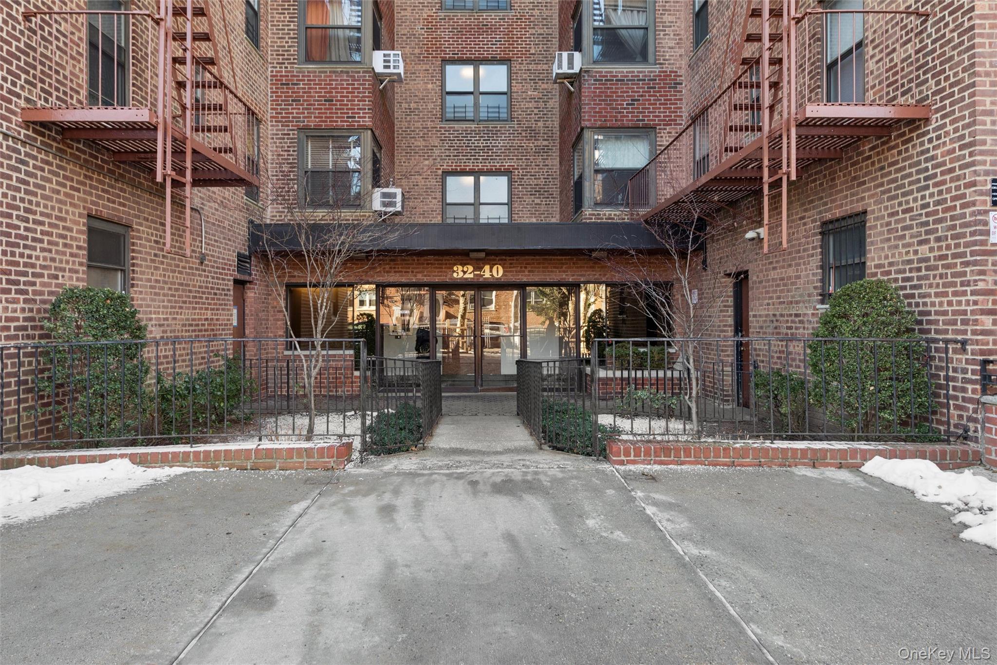 #16 photo, 32-40 92nd Street, Куинс ‖ East Elmhurst , NY 11369