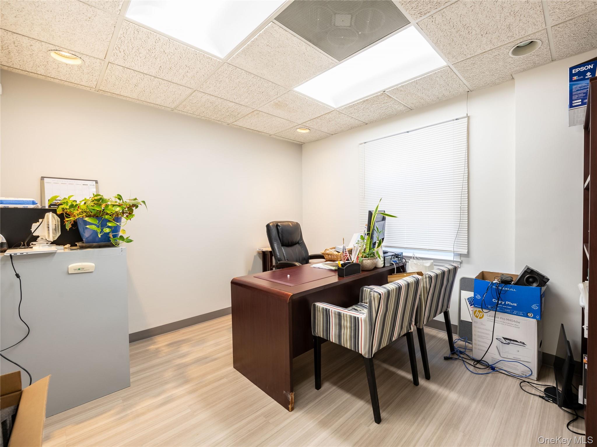 #5 photo, 450 Plandome Road, नासाउ काउंटी Manhasset , NY 11030