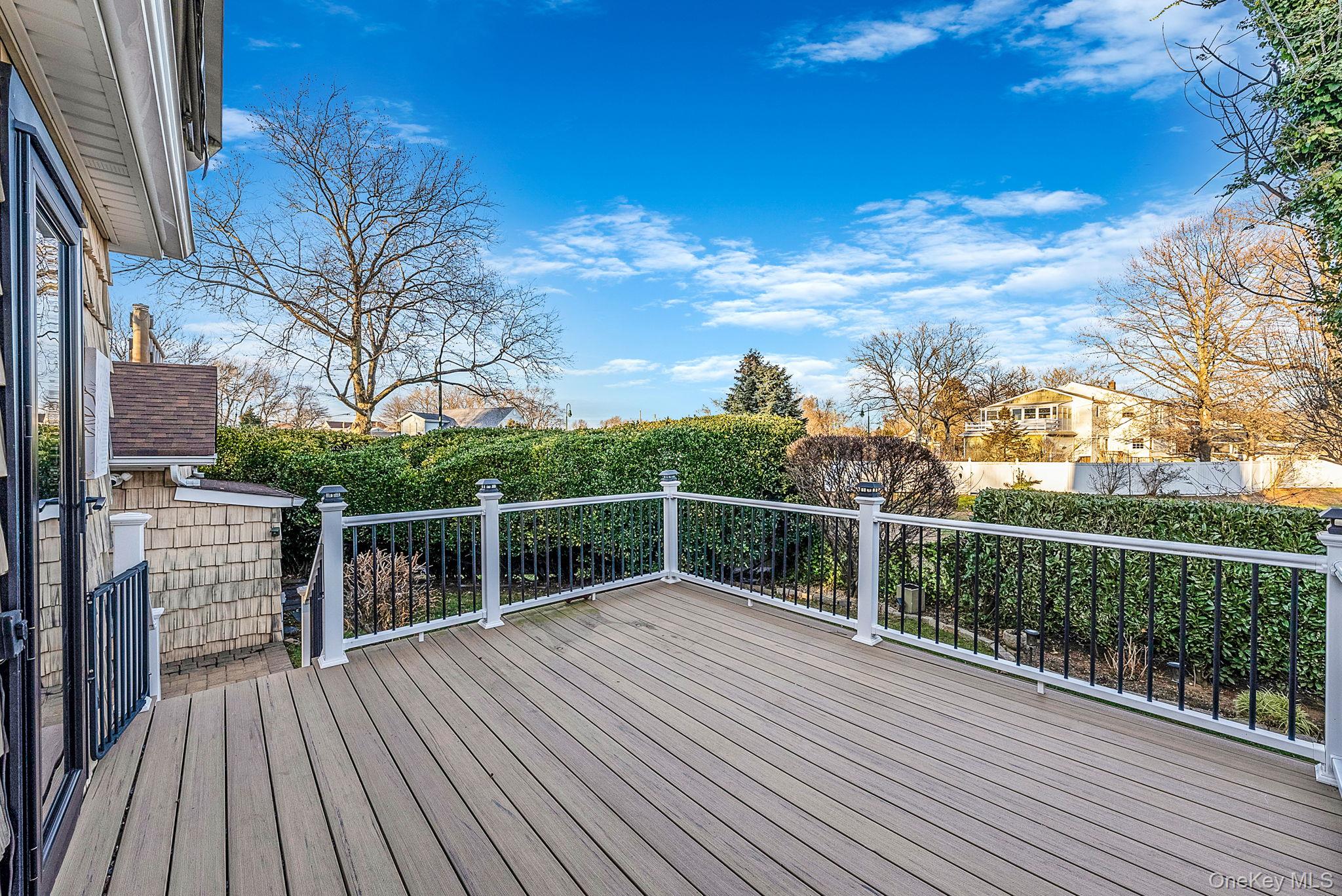 #12 photo, 32 Everett, Lynbrook , NY 11563