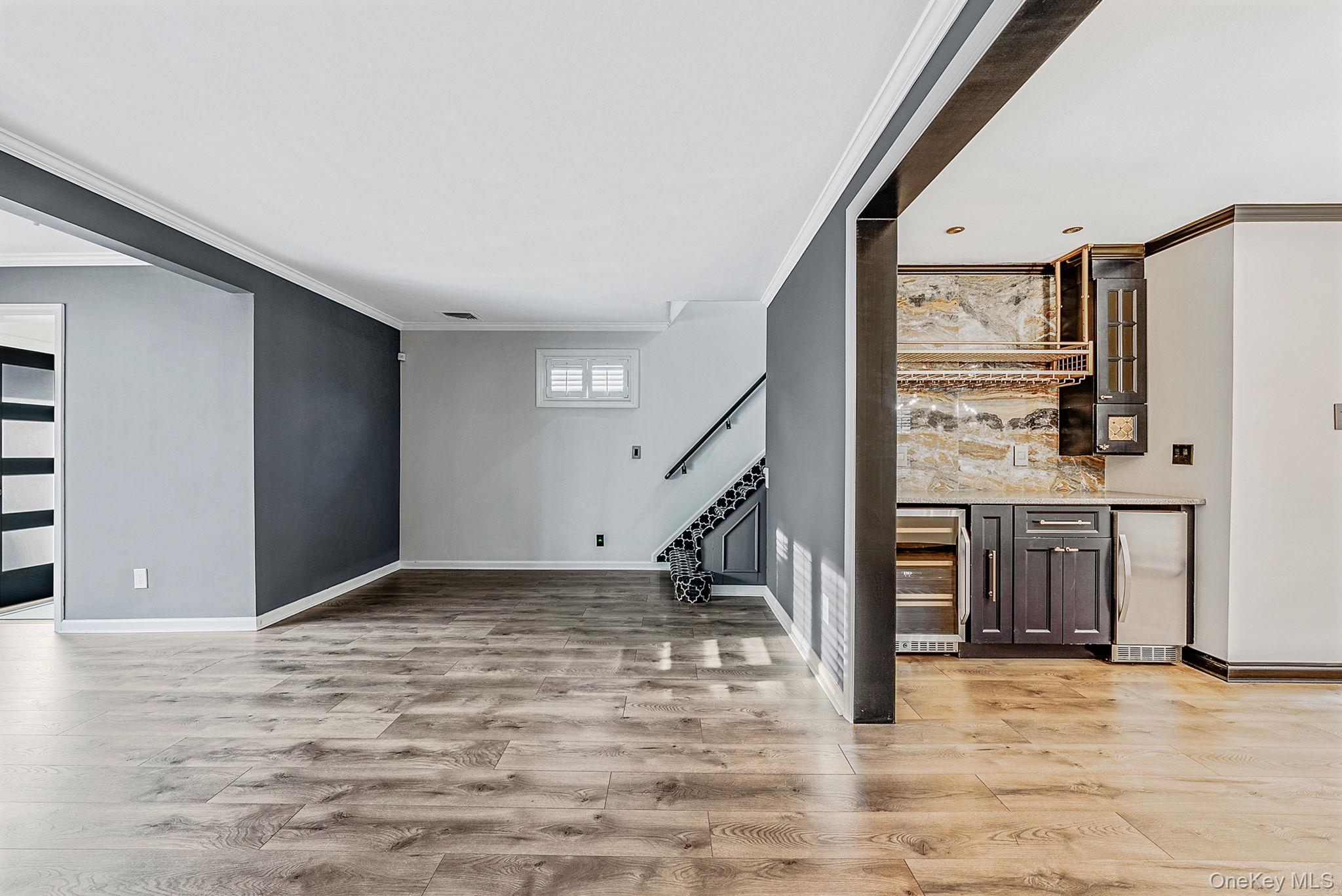 #17 photo, 32 Everett, Lynbrook , NY 11563