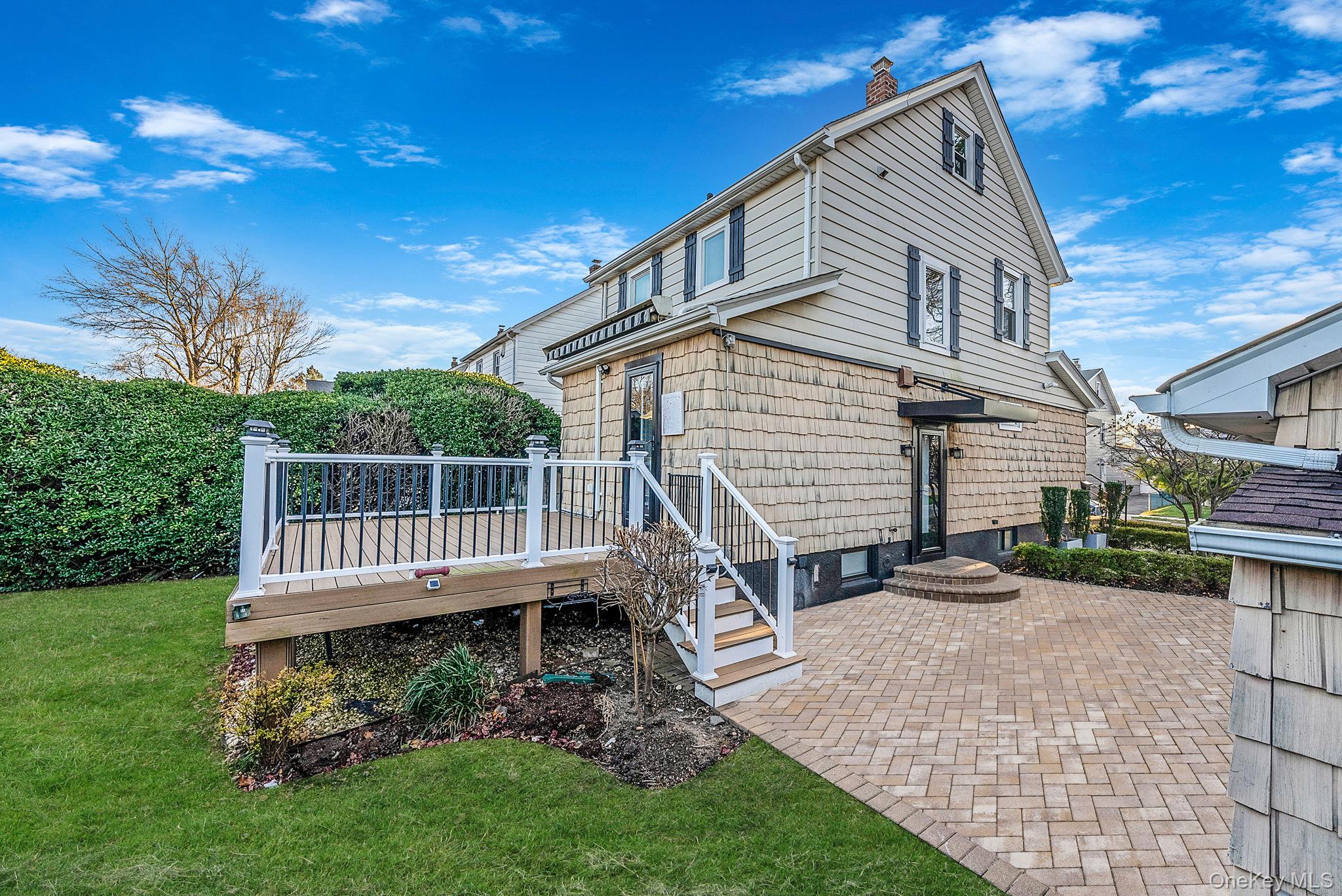 #9 photo, 32 Everett, Lynbrook , NY 11563