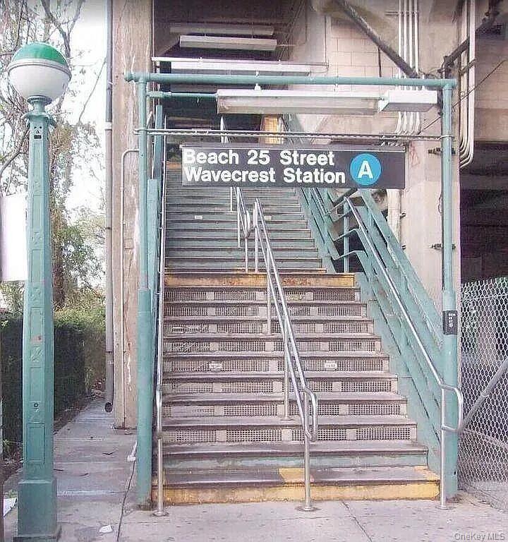 #4 photo, 2407 Brookhaven Avenue, Far Rockaway , NY 11691