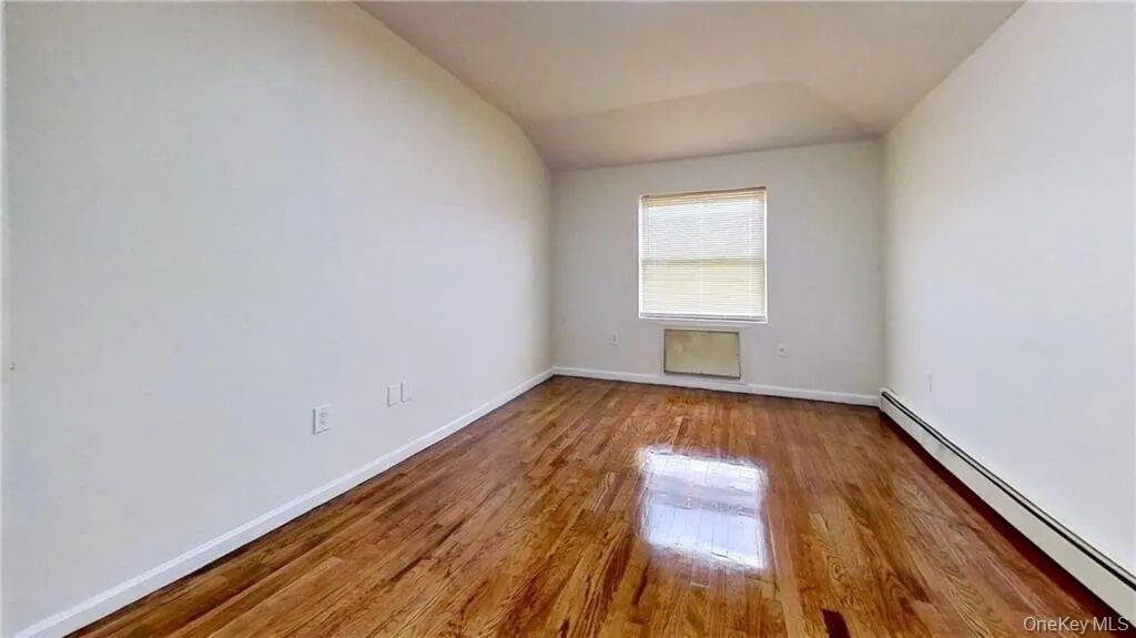 #6 photo, 2407 Brookhaven Avenue, Far Rockaway , NY 11691