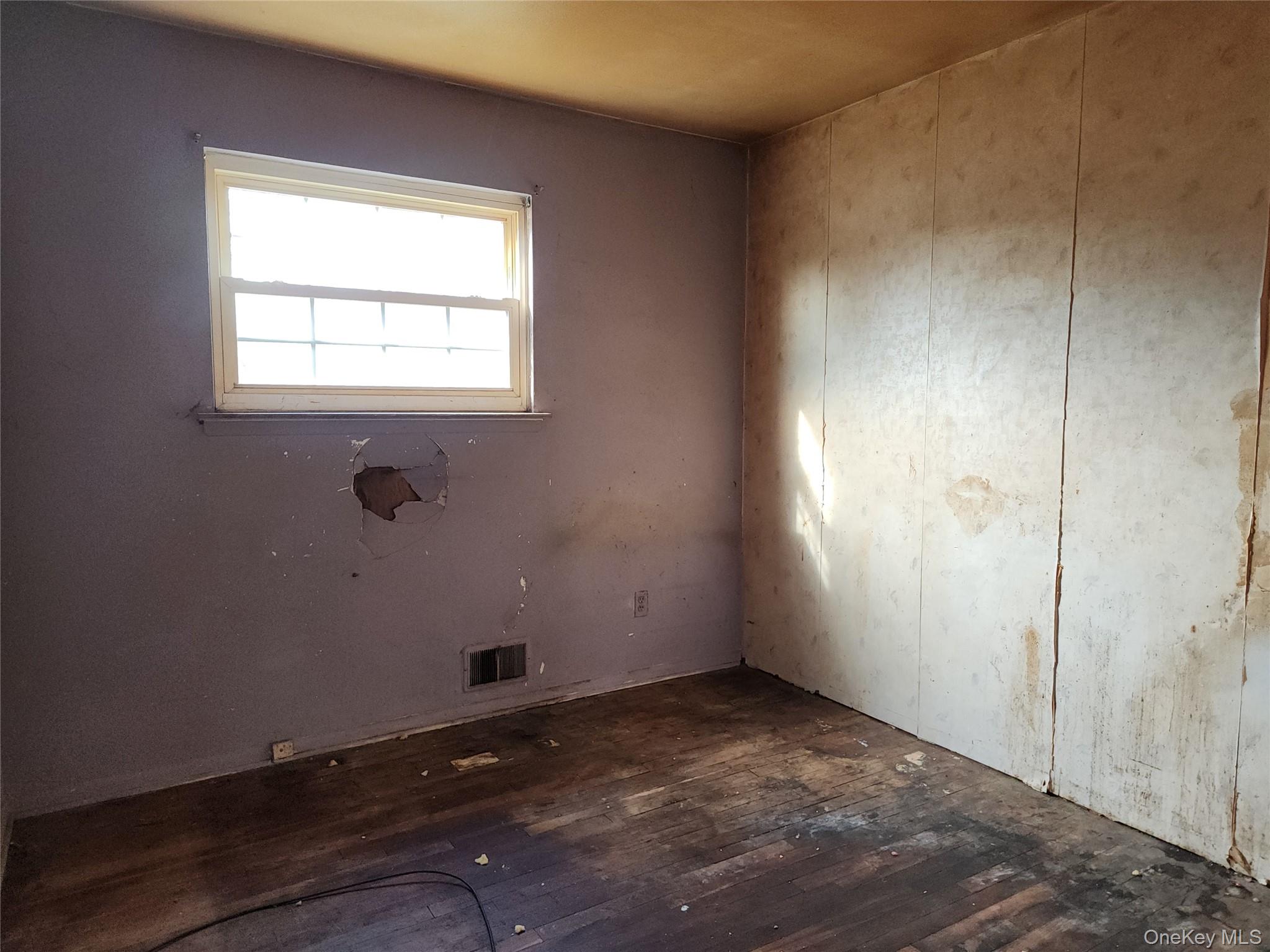 #15 photo, 267 Woodhull Avenue, Port Jefferson Station , NY 11776