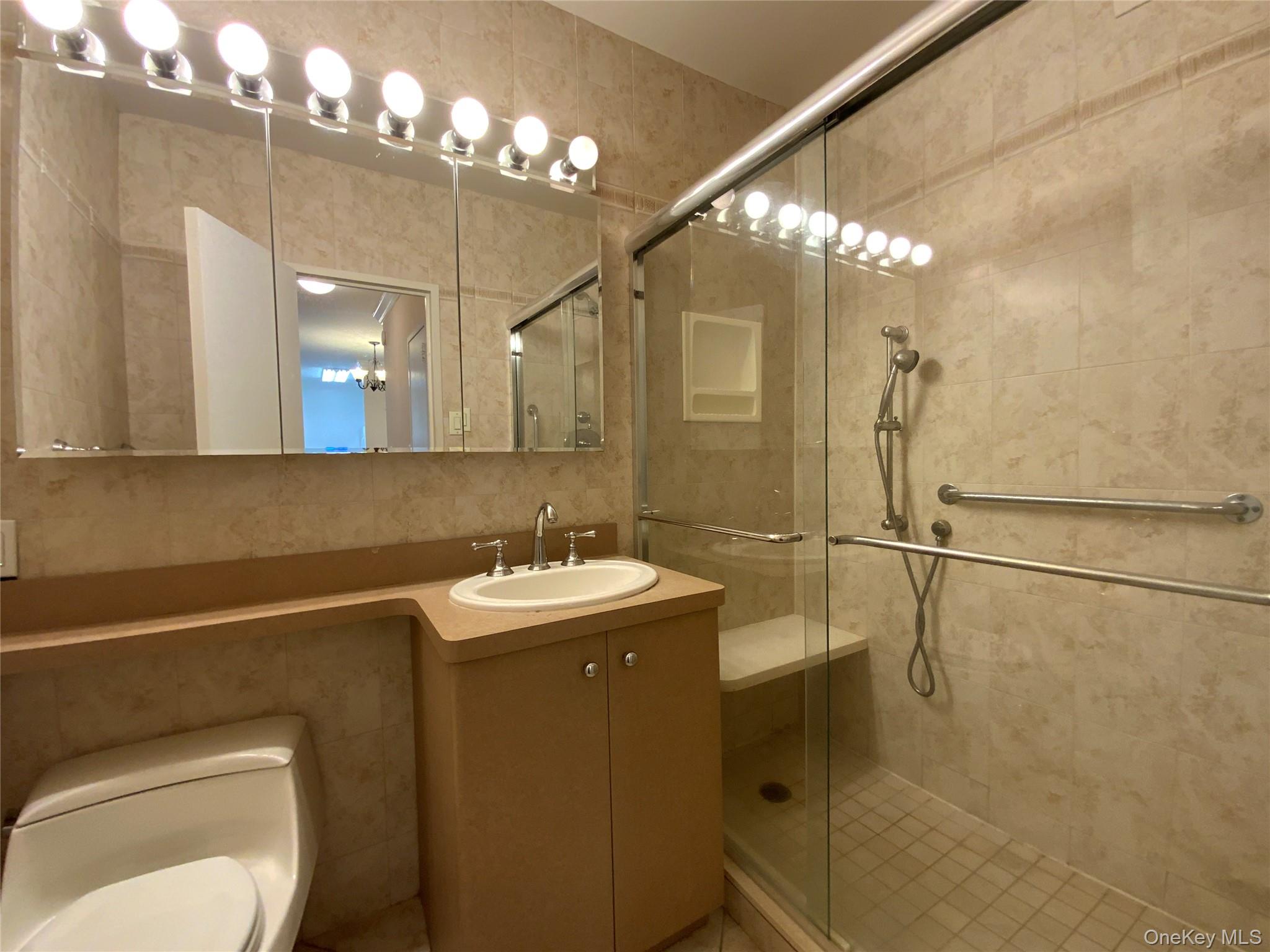 #18 photo, 27110 Grand Central Parkway, Floral Park , NY 11005