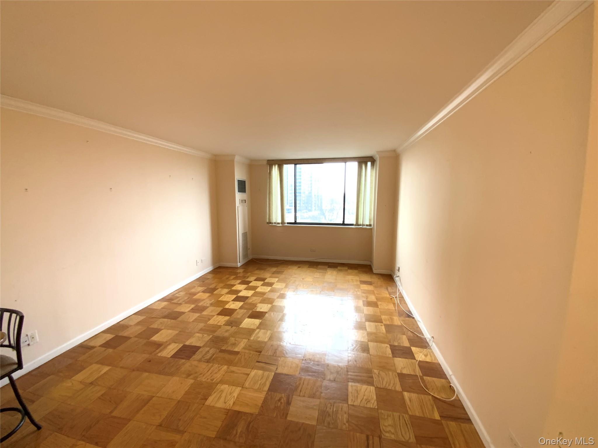 #4 photo, 27110 Grand Central Parkway, Floral Park , NY 11005