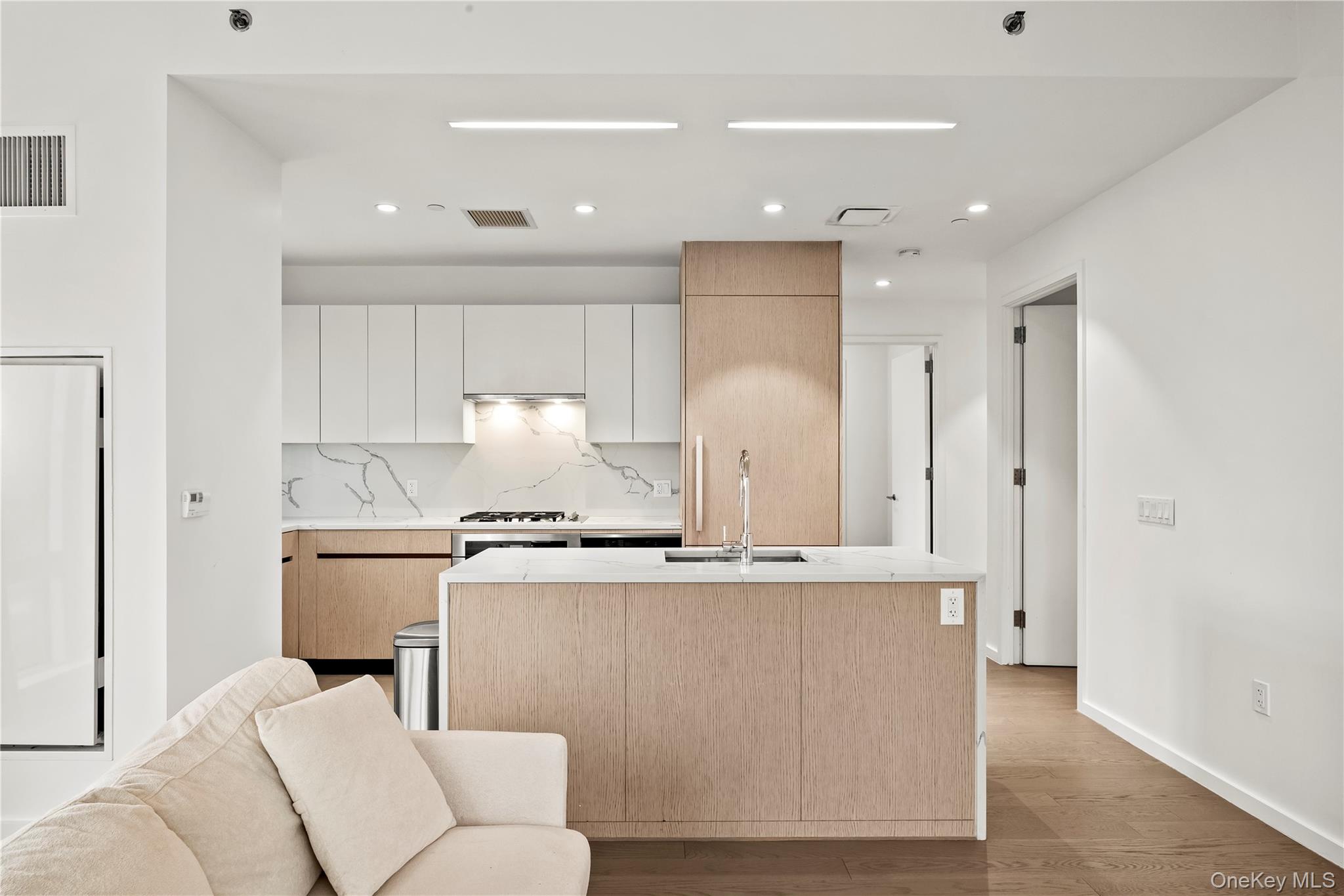 #10 photo, 133-27 39th Avenue, Flushing , NY 11354