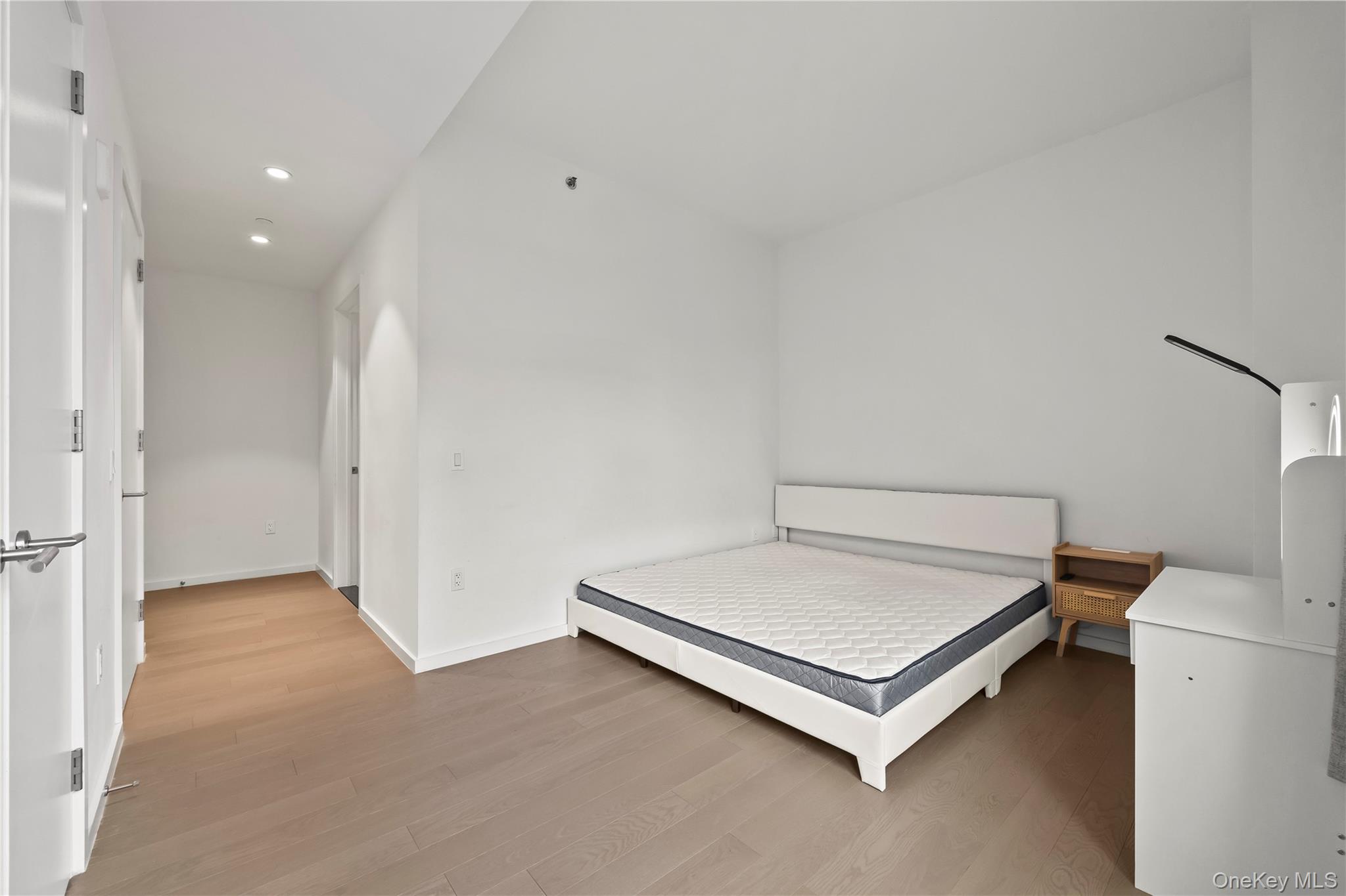 #12 photo, 133-27 39th Avenue, Flushing , NY 11354