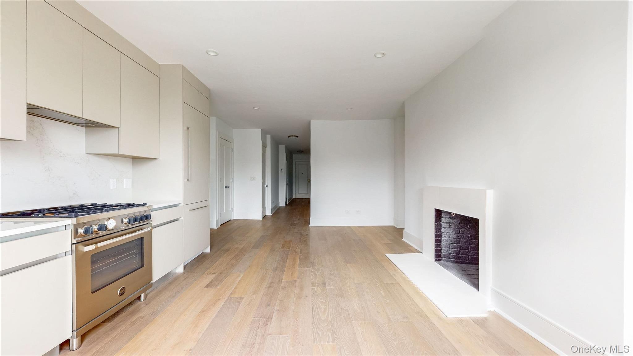 #6 photo, 148-09 Northern Boulevard, 플러싱 Flushing , NY 11354