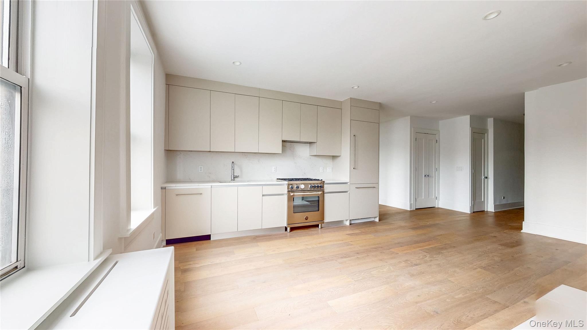 #7 photo, 148-09 Northern Boulevard, 플러싱 Flushing , NY 11354