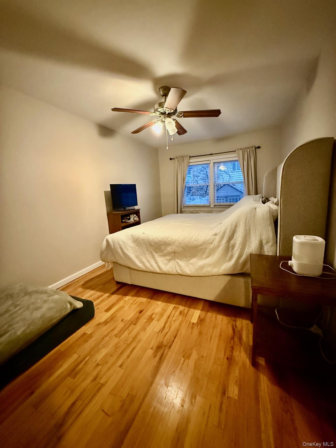 #16 photo, 21-22 Clintonville Street, Whitestone , NY 11357