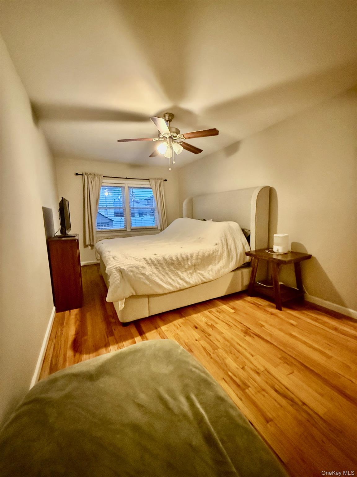 #17 photo, 21-22 Clintonville Street, Whitestone , NY 11357