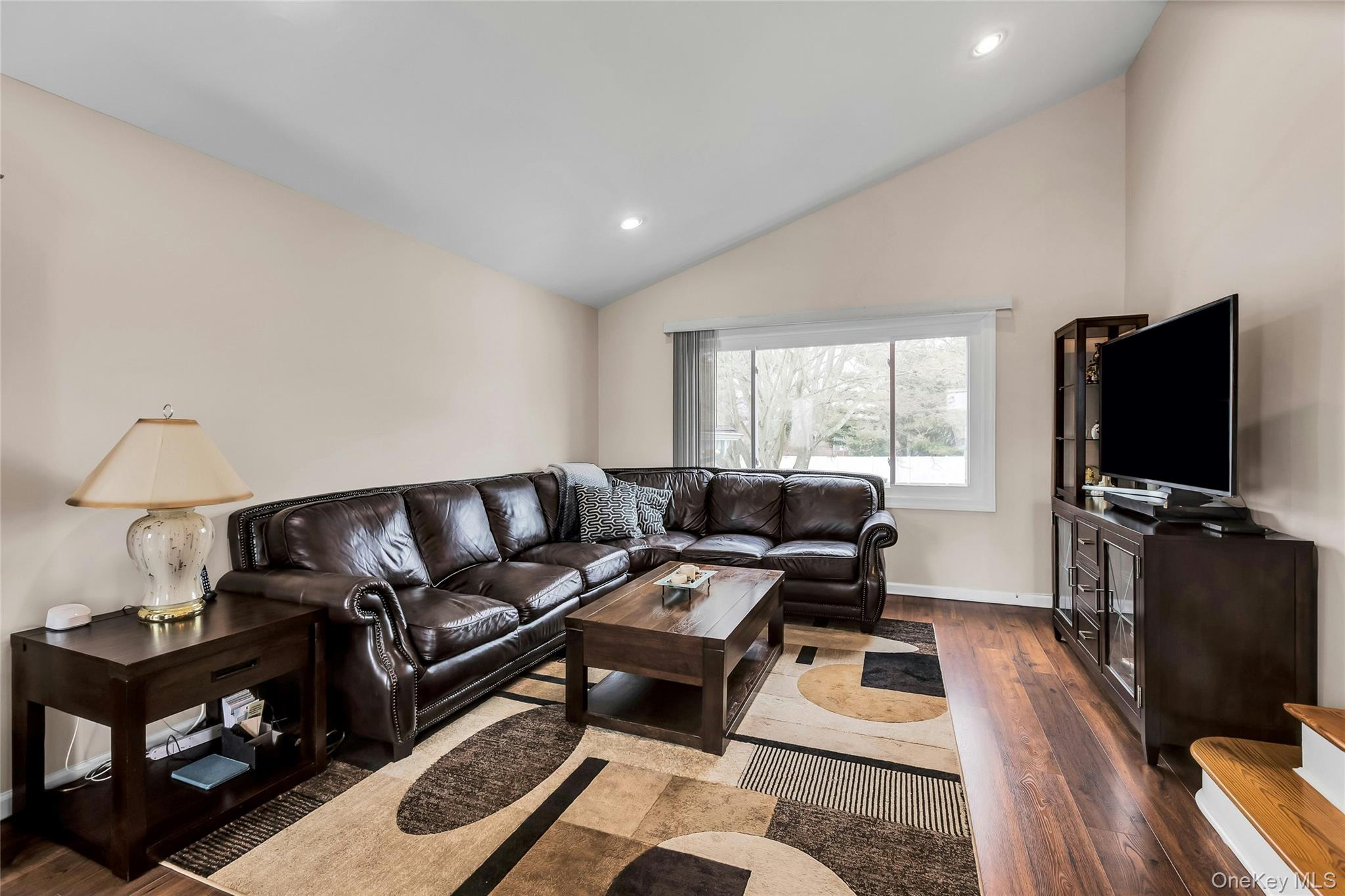 #15 photo, 360 Locust Avenue, Oakdale , NY 11769