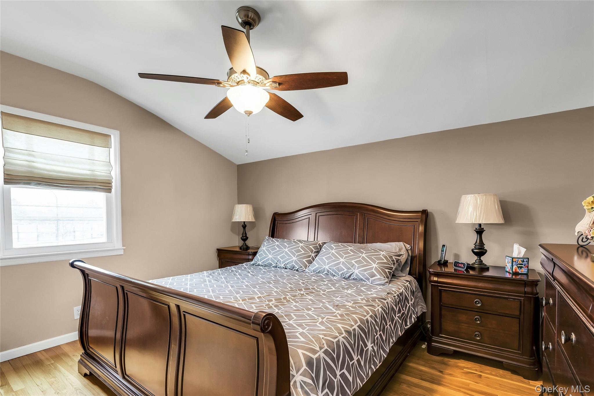 #16 photo, 360 Locust Avenue, Oakdale , NY 11769