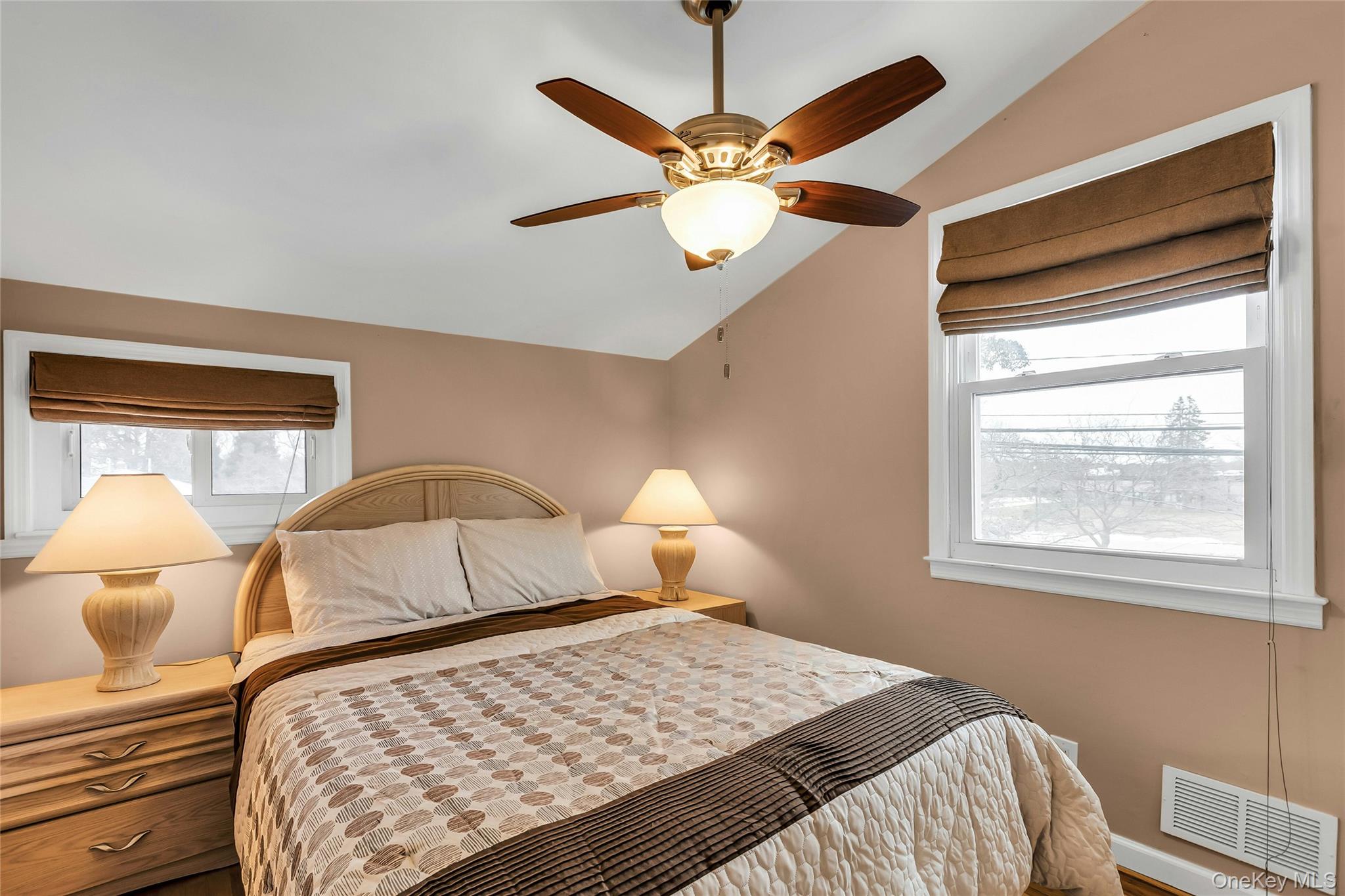 #18 photo, 360 Locust Avenue, Oakdale , NY 11769