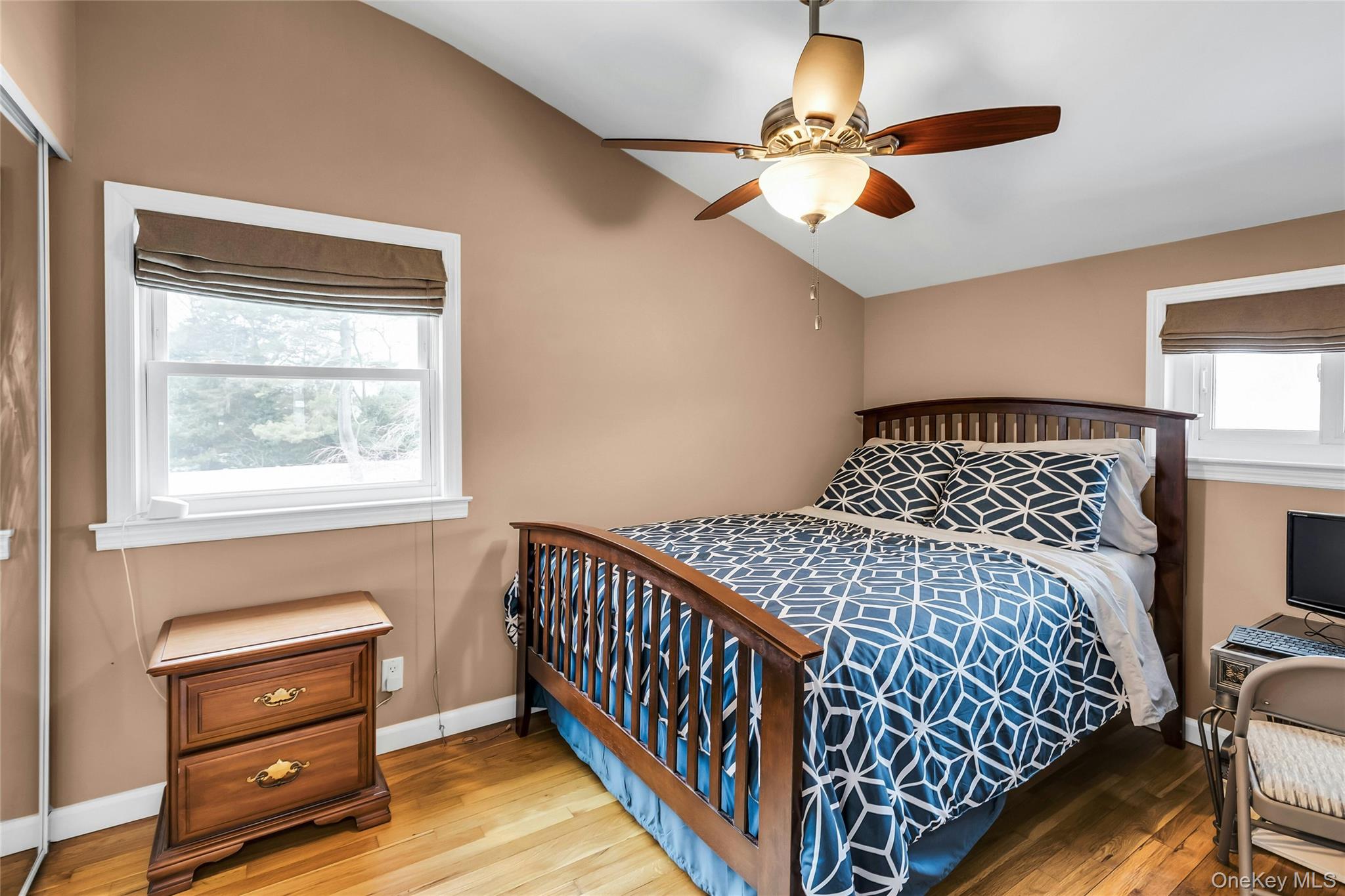 #20 photo, 360 Locust Avenue, Oakdale , NY 11769