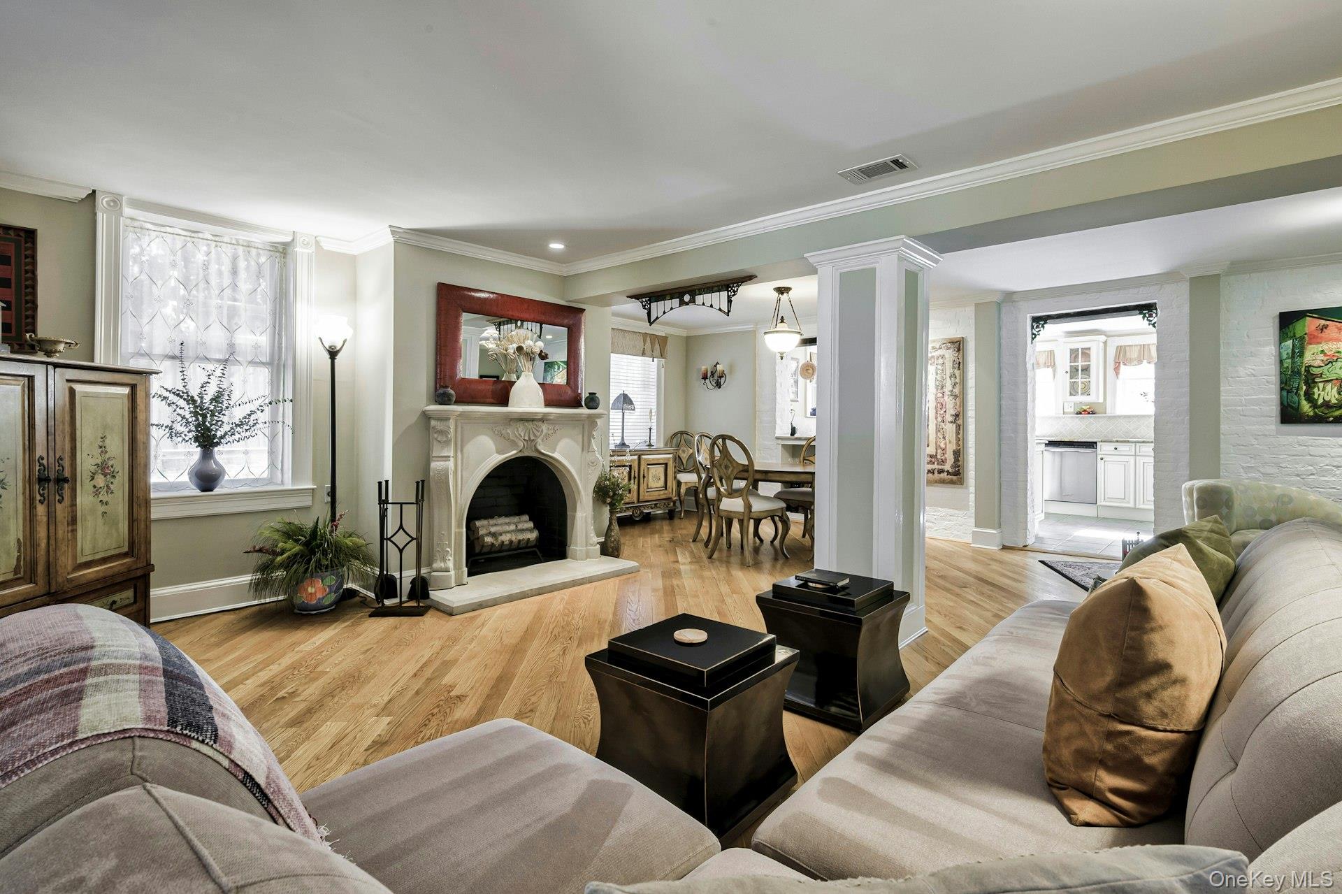 #11 photo, 126 Cove Road, Oyster Bay Cove , NY 11771