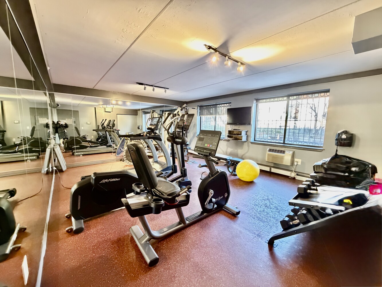 #9 photo, 333 E 119TH Street, East Harlem , NY 10035