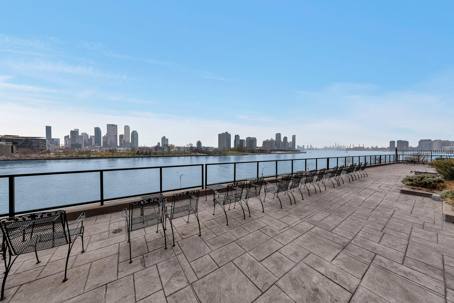 #11 photo, 25 SUTTON Place S, मैनहटन Sutton Place , NY 10022