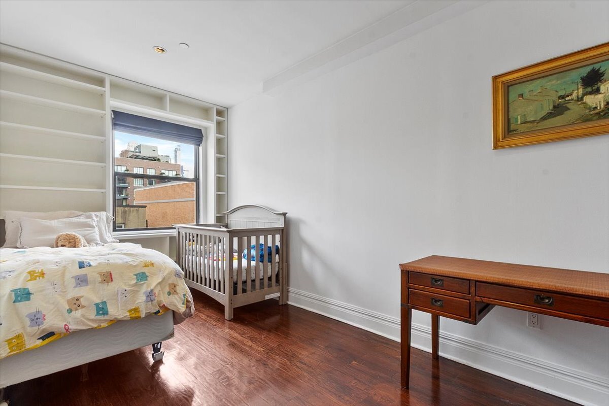 #13 photo, 133 W 14th Street, מנהטן Chelsea , NY 10011