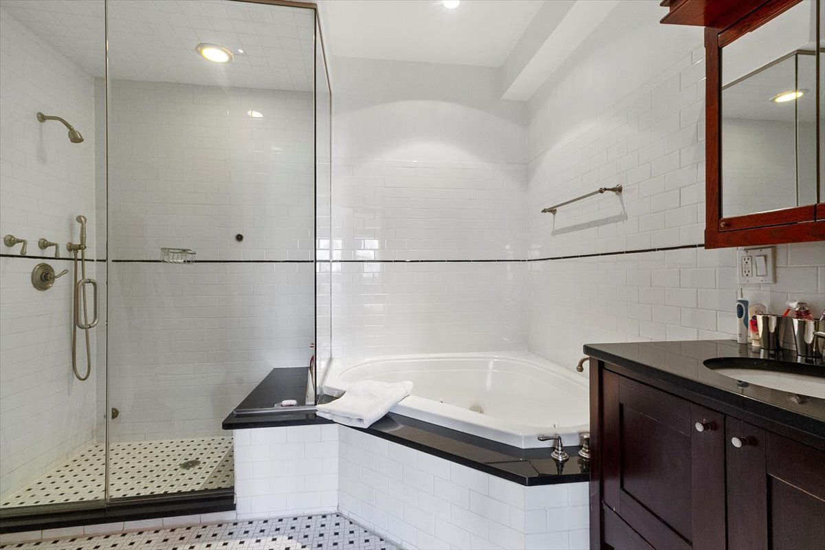 #16 photo, 133 W 14th Street, מנהטן Chelsea , NY 10011