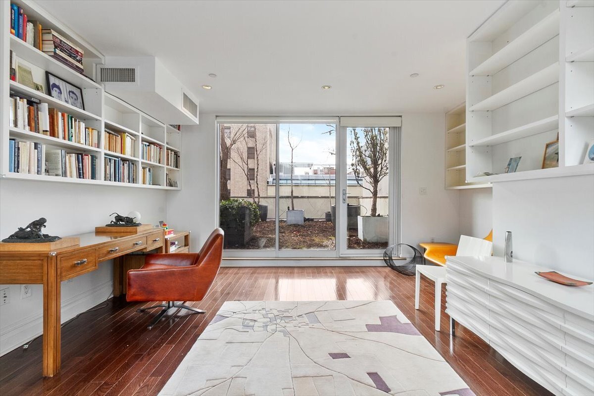 #23 photo, 133 W 14th Street, Chelsea , NY 10011