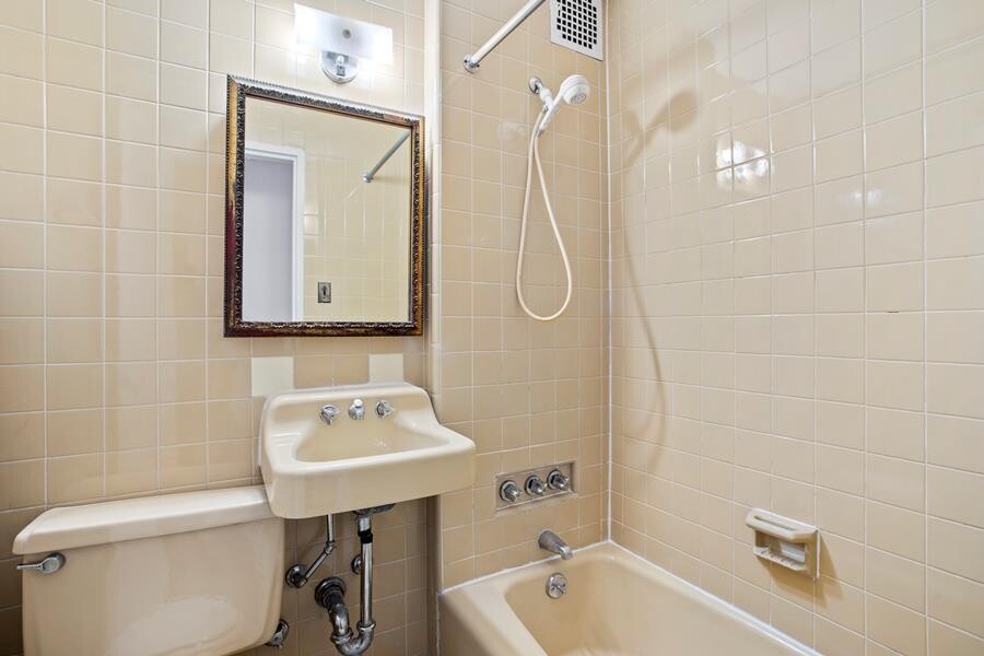 #5 photo, 301 E 84TH Street, Yorkville , NY 10028