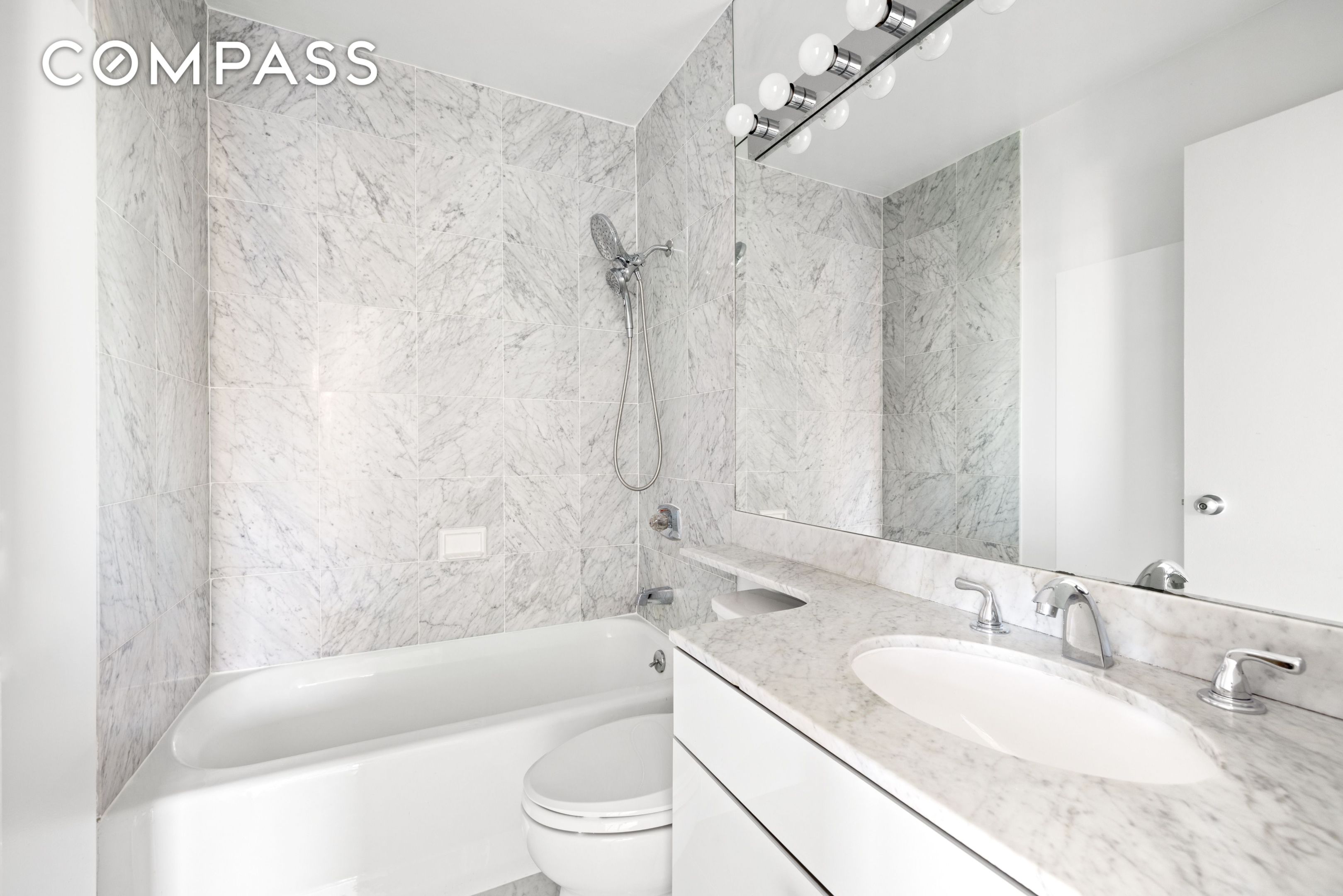 #8 photo, 200 E 89th Street, मैनहटन Upper East Side , NY 10128