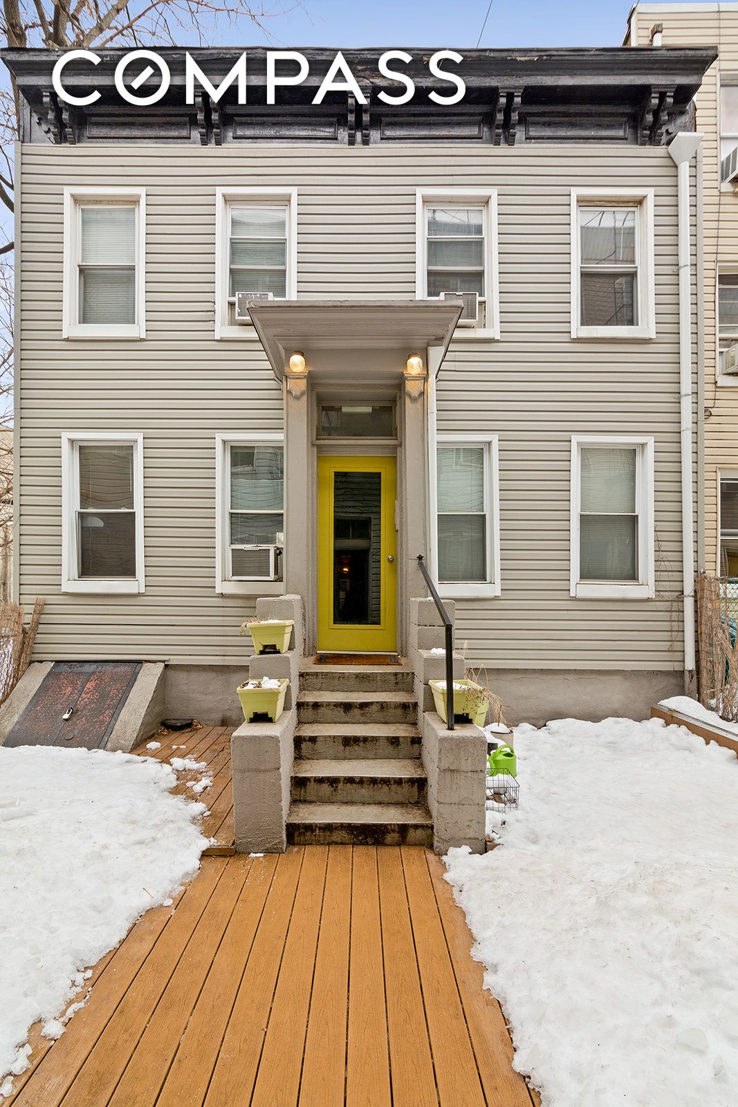 #9 photo, 283 Devoe Street, East Williamsburg , NY 11211