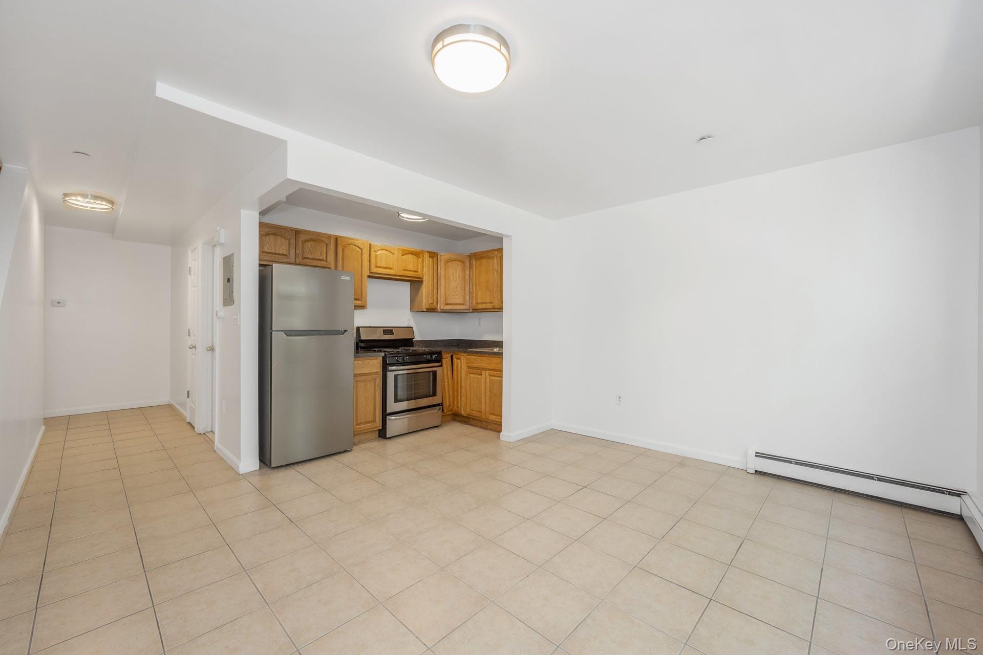 #10 photo, 3313 Rombouts Avenue, Bronx , NY 10475