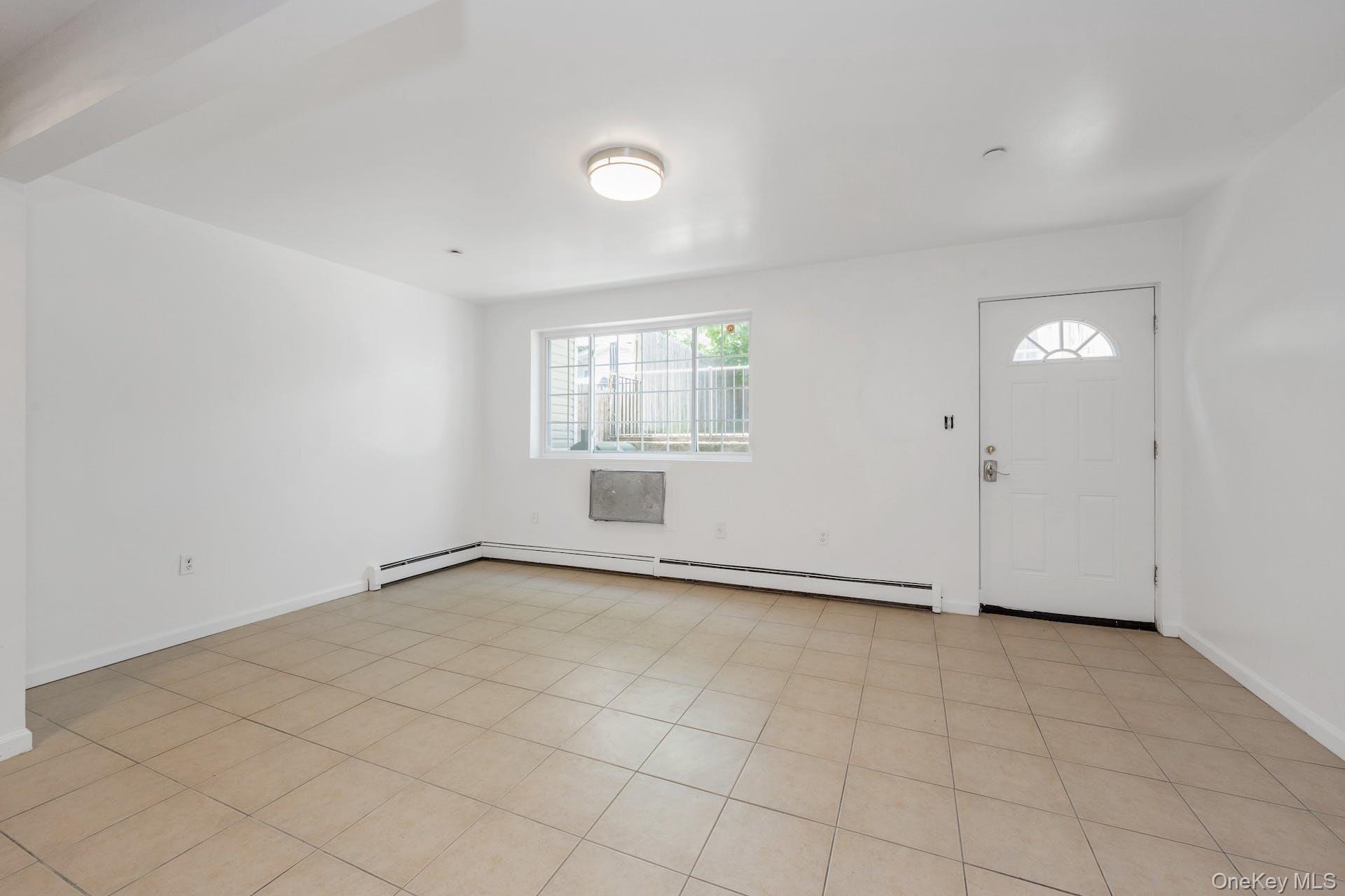 #4 photo, 3313 Rombouts Avenue, Bronx , NY 10475